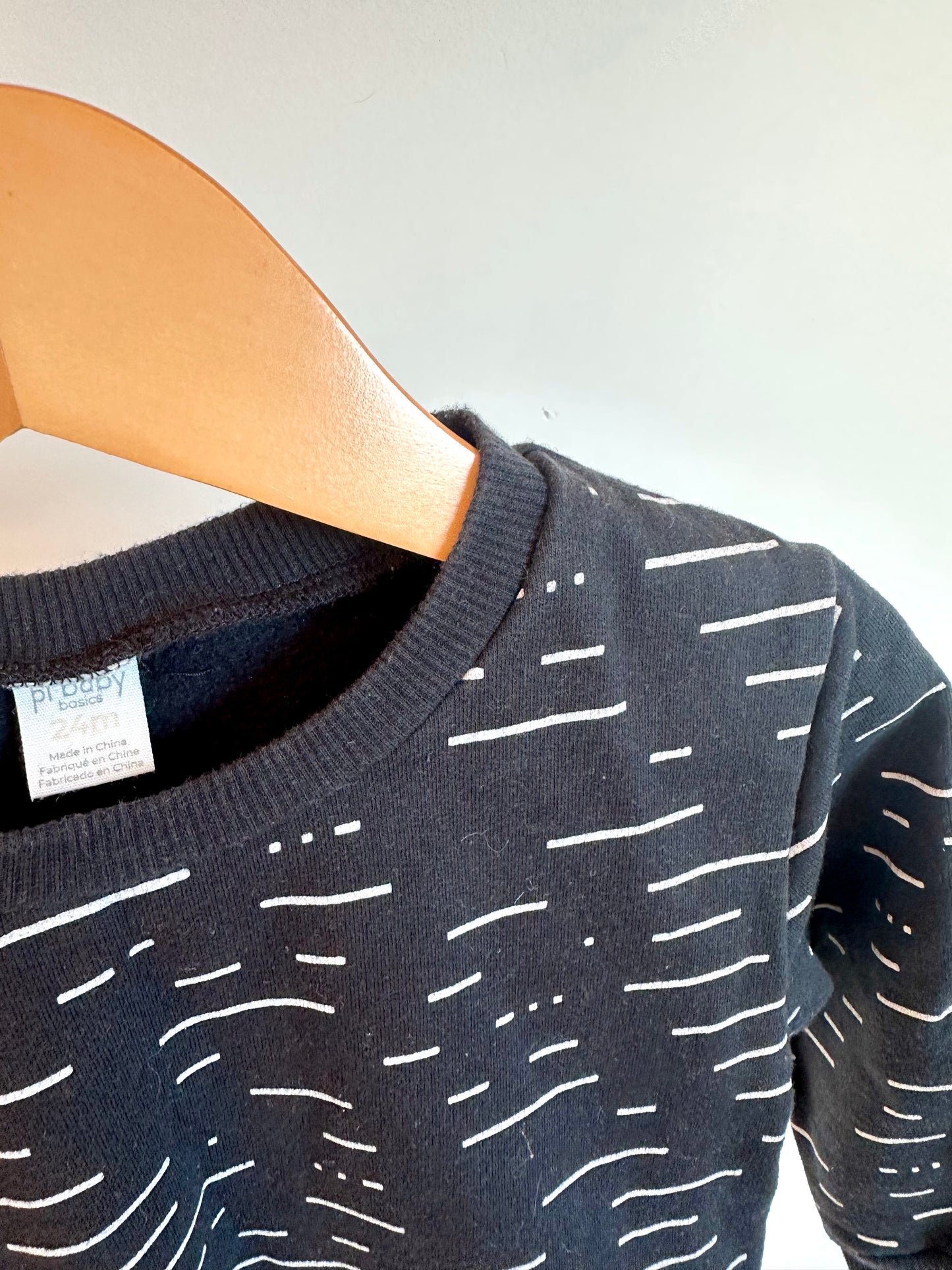 Black White Spec Sweater / 24m