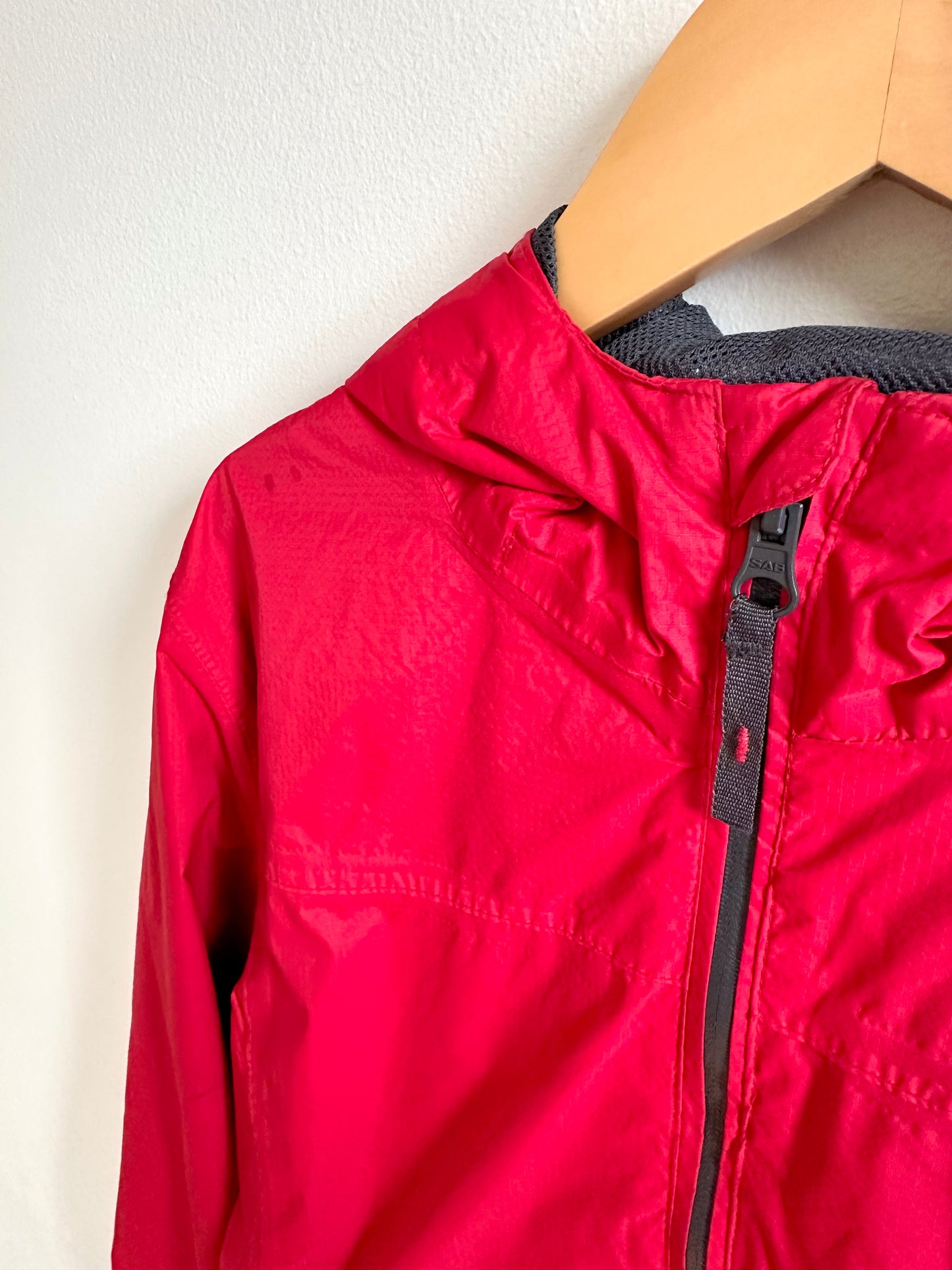 Mountain Warehouse Red Hooded Jacket / 11-12 years