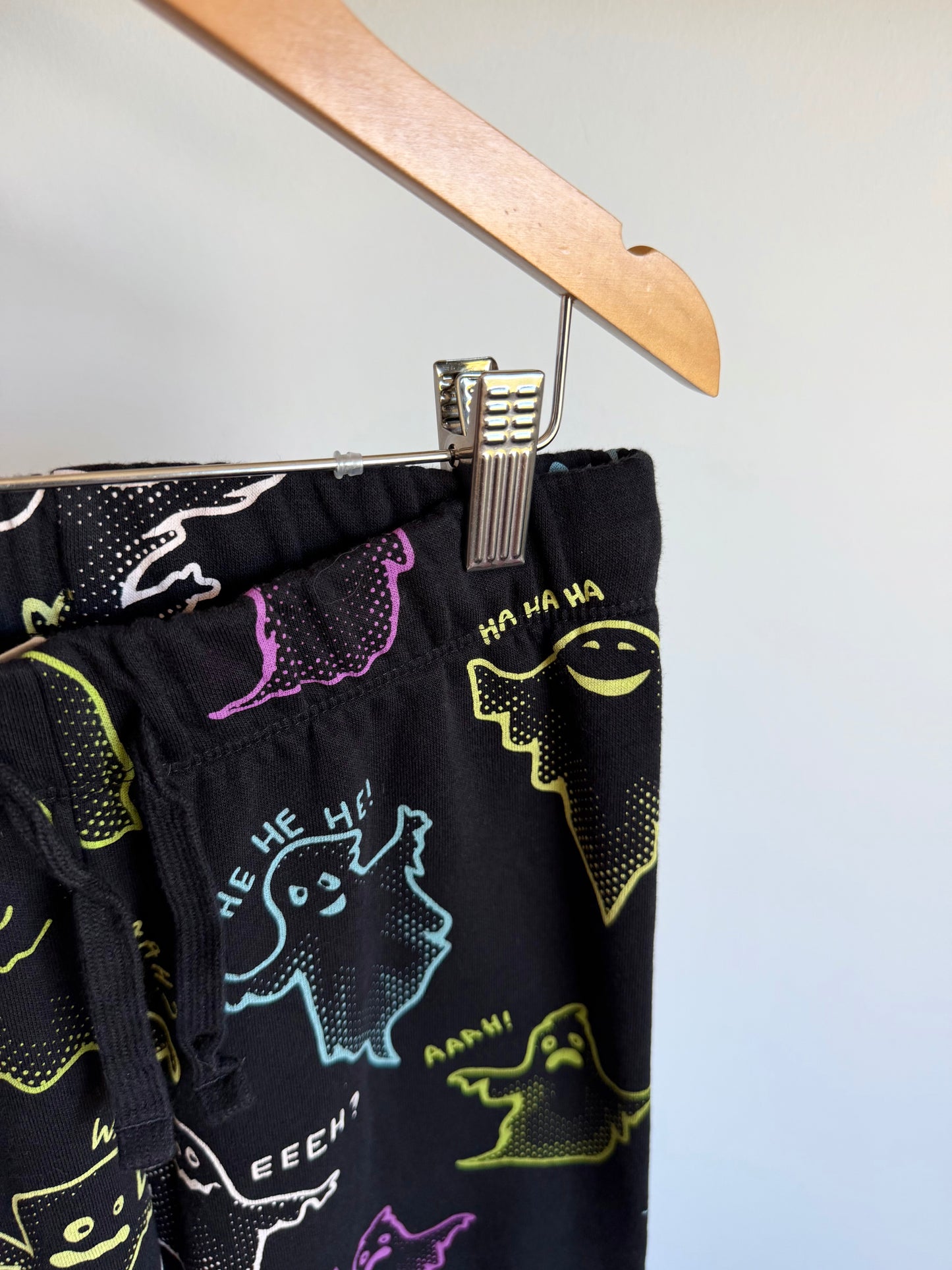 H&M Ghost Black Joggers / 9-10 years