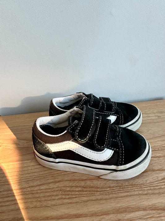 Vans Sneakers / 5.5 Toddler