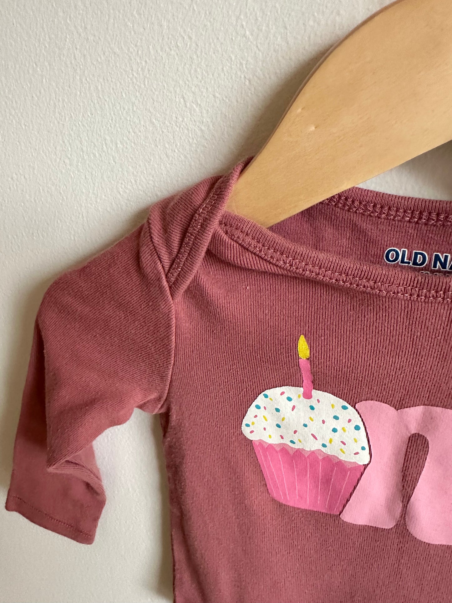 One Cupcake Bodysuit / 12-18m