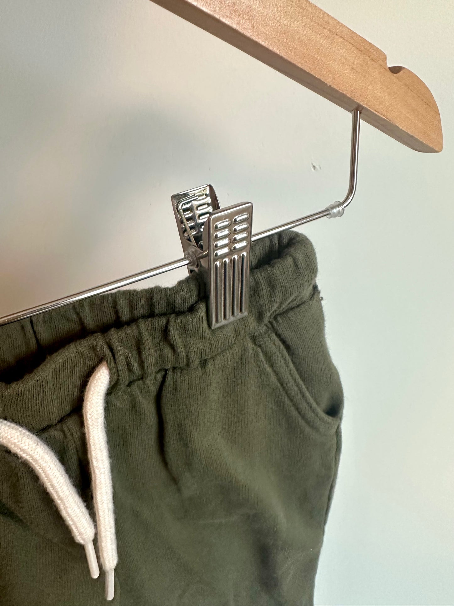 Old Navy Dark Olive Tapered Pants / 18m