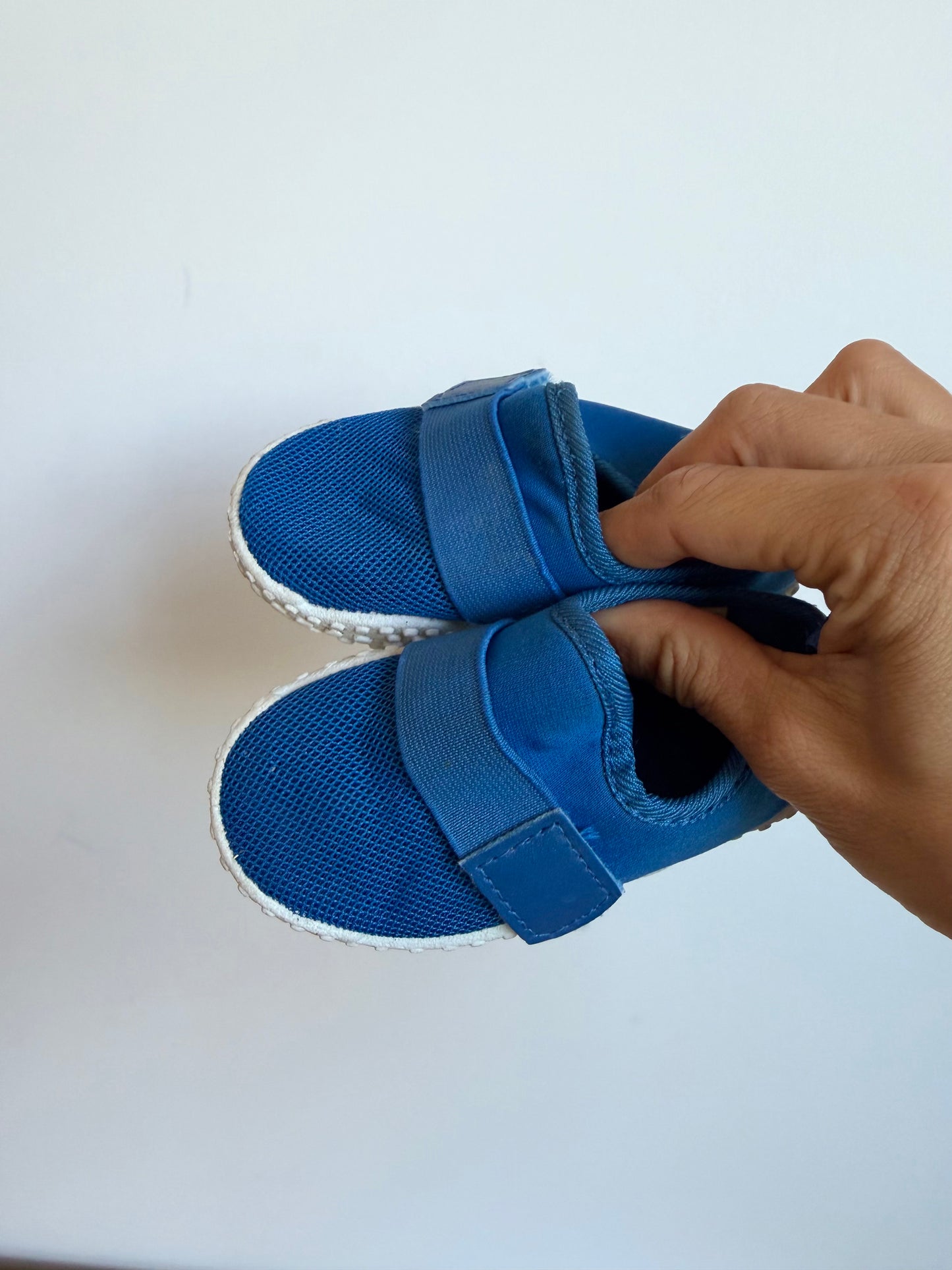 Blue Water Velcro Shoes / Size 5 Toddler