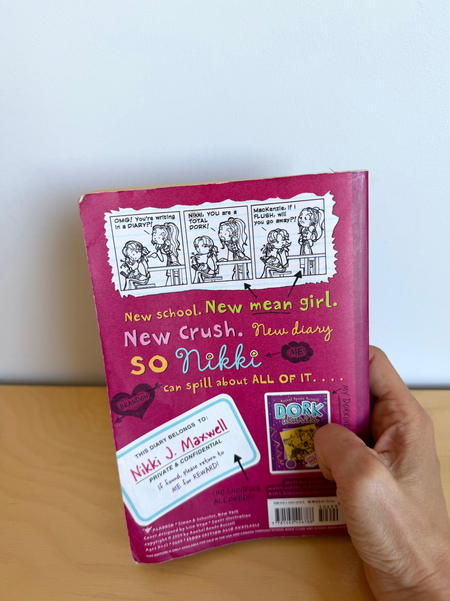 Dork Diaries: Tales From a Not-So-Fabulous Star Book / 8-11 years (No Shipping)