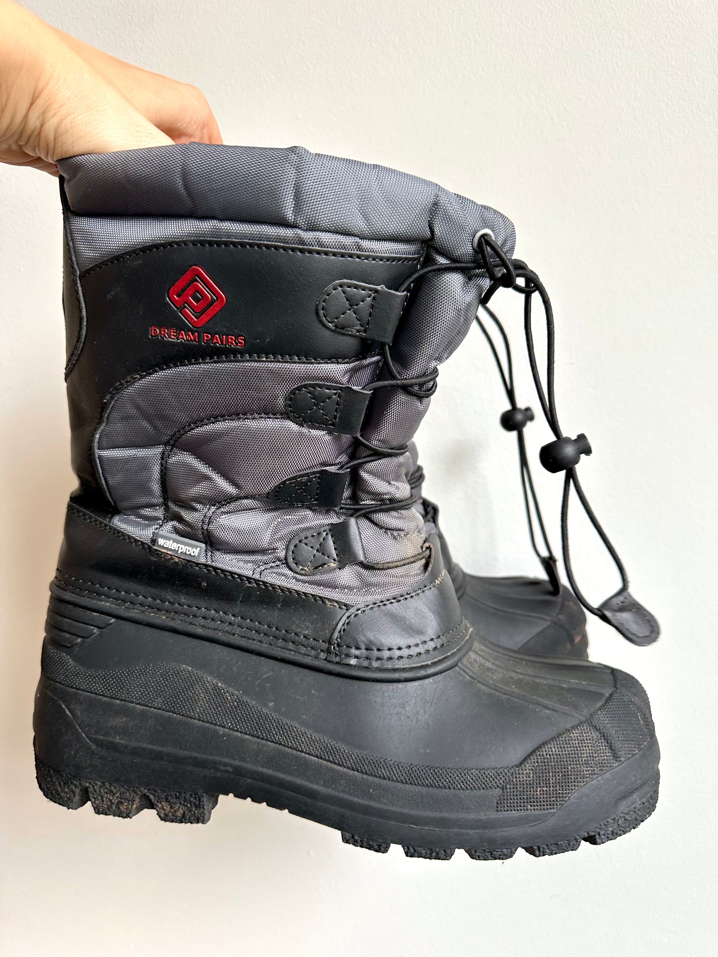 Waterproof Soft Lined Snow Boots / Big Kid size 6 or Women size 8 (No Shipping)