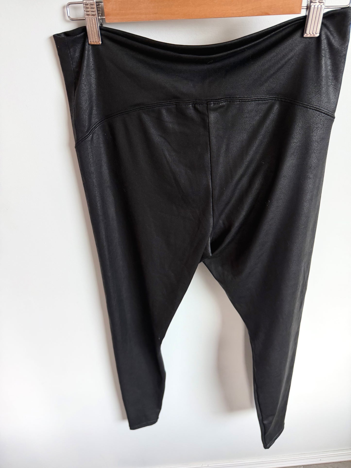 Paisley Sky Pleather Maternity Leggings / Small