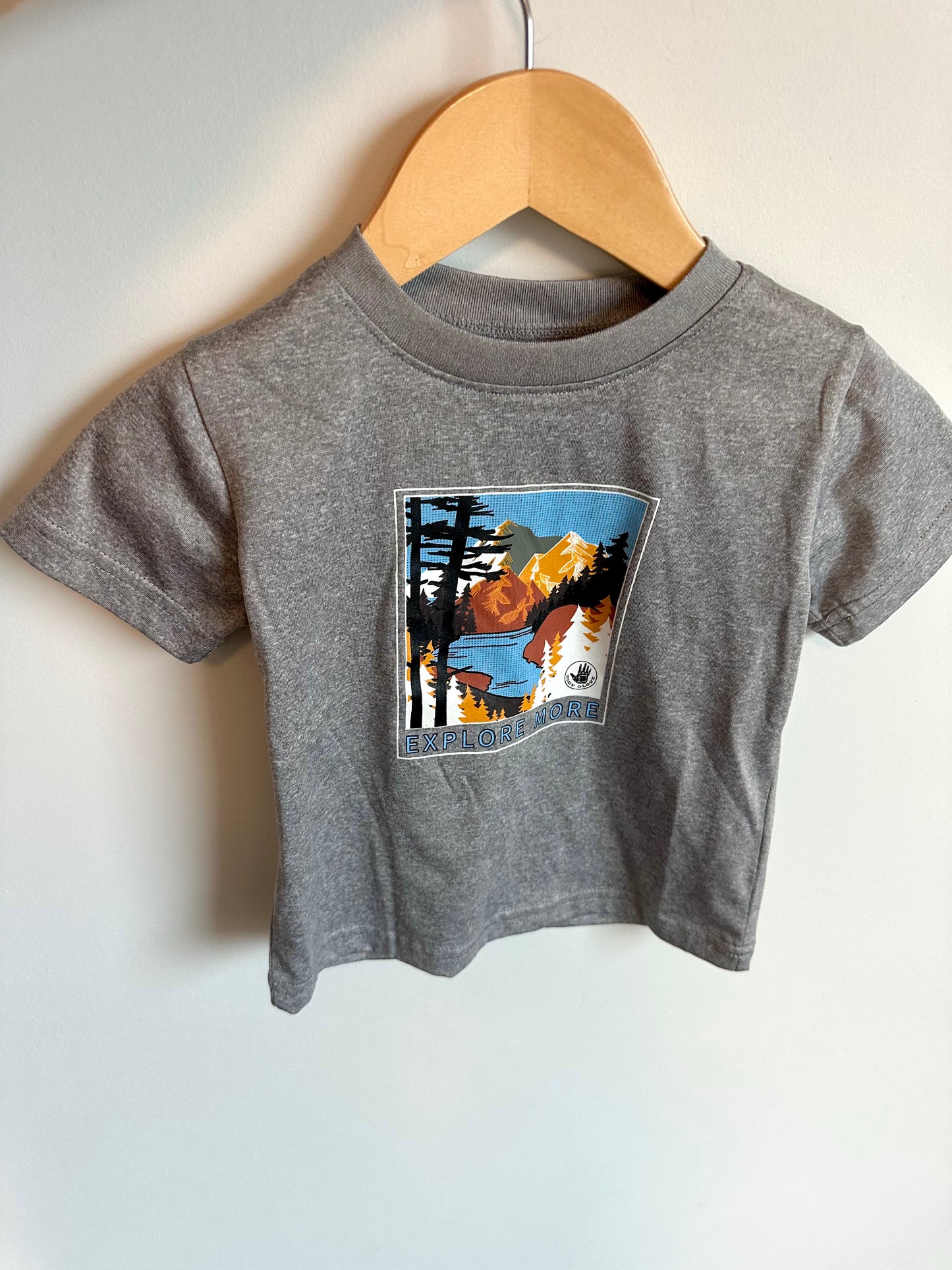 Body Glove Explore More T-shirt + Track Pants Set / 18m