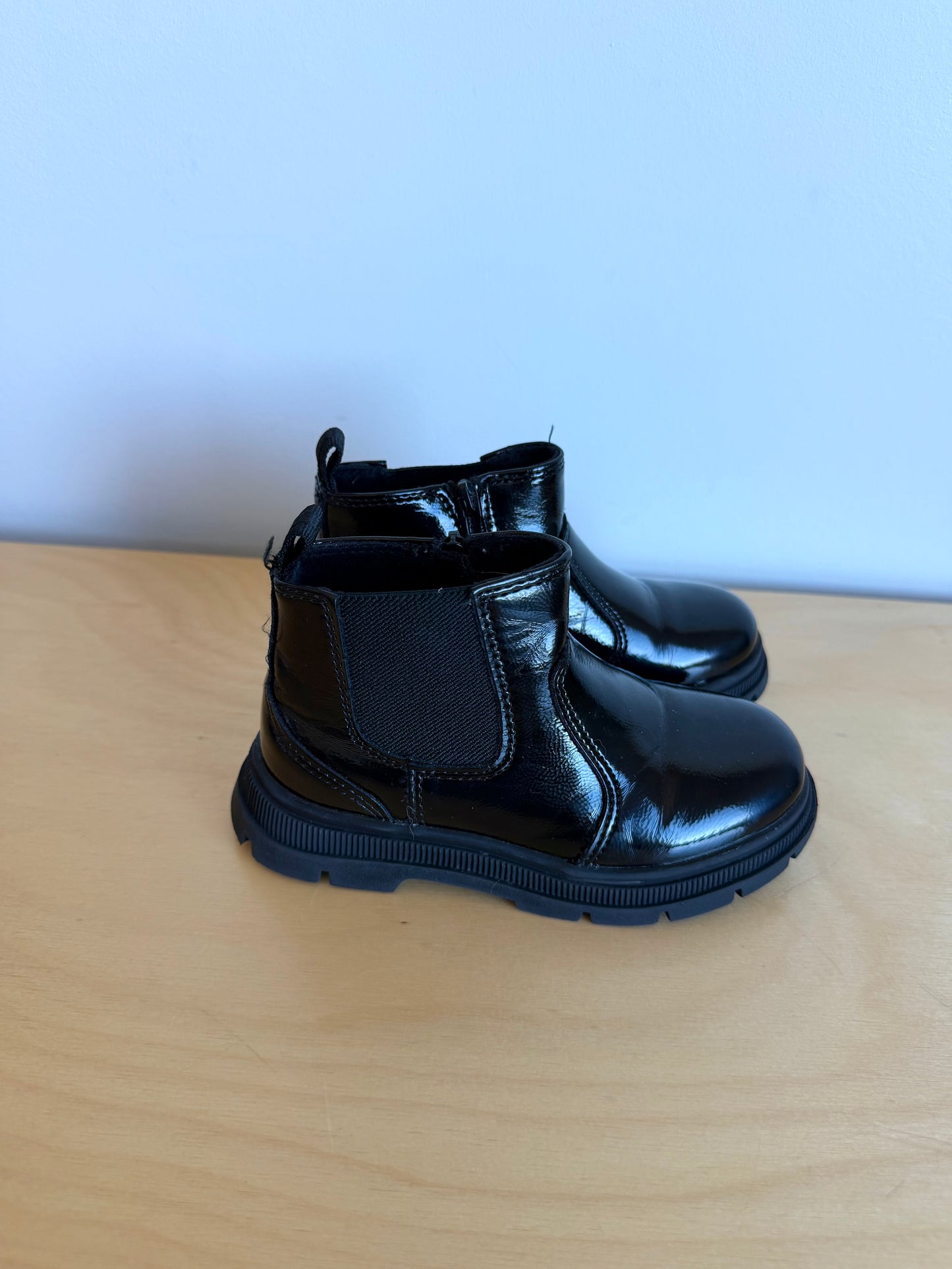 Shiny Black Ankle Boots / Size 8.5 Toddler
