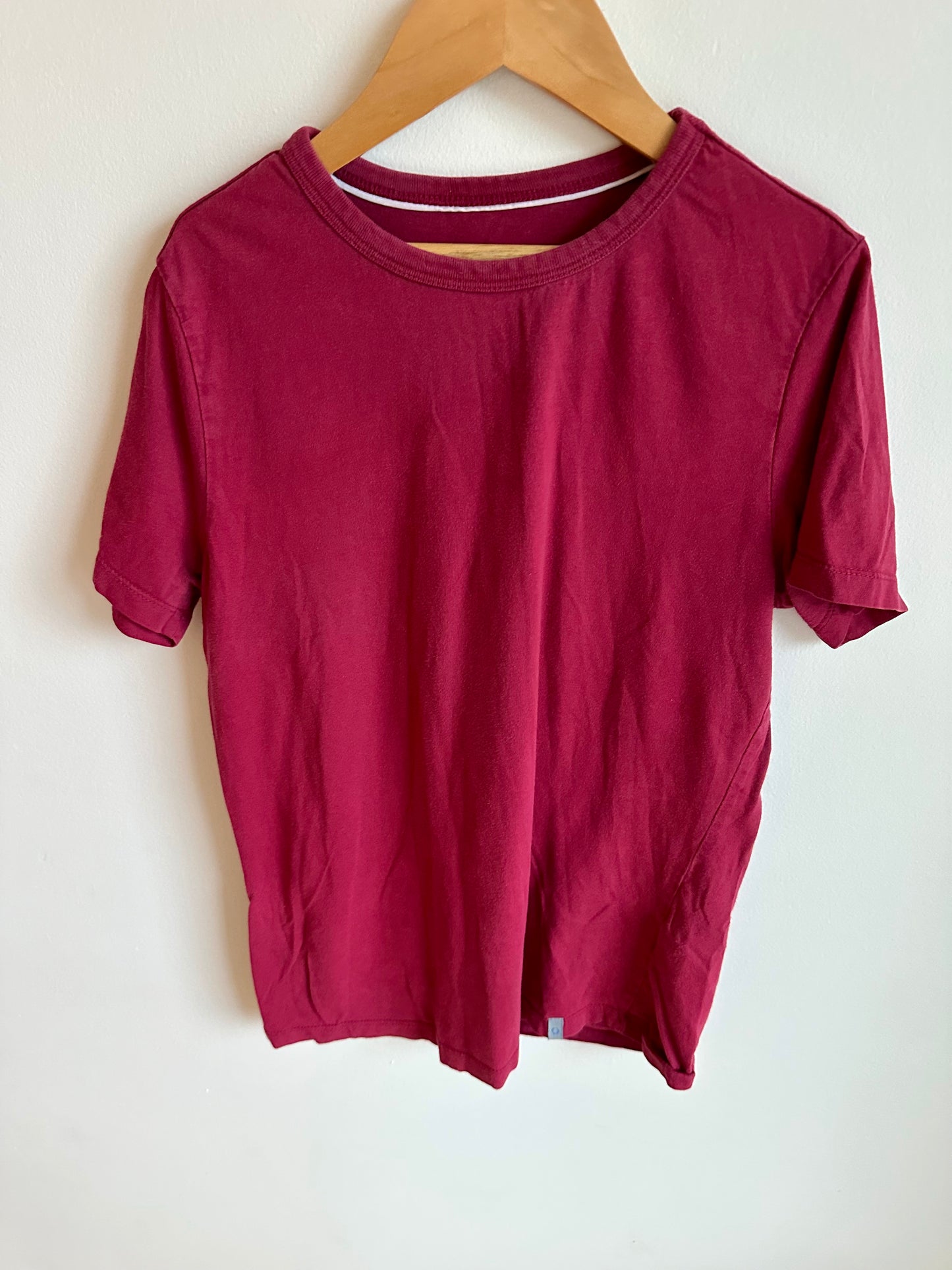 Organic Cotton Red Shirt / 9 years?