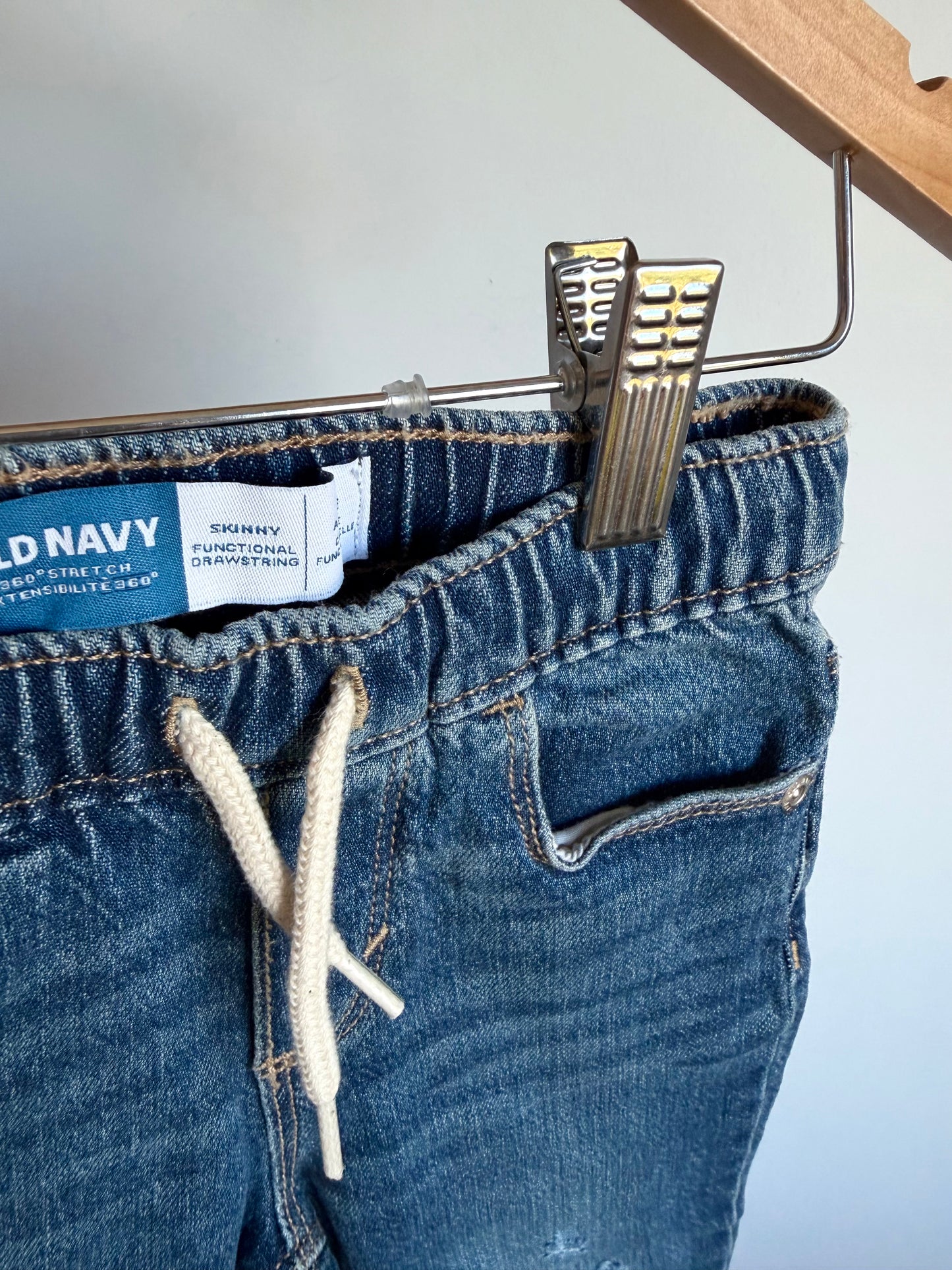Distressed Skinny Jeans / 2-3T