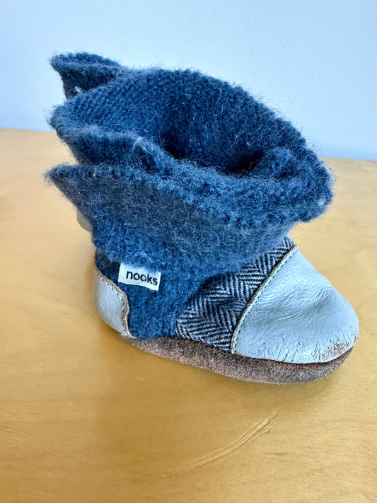 Nooks Blue Booties (PLAY) / Size 4 Toddler?