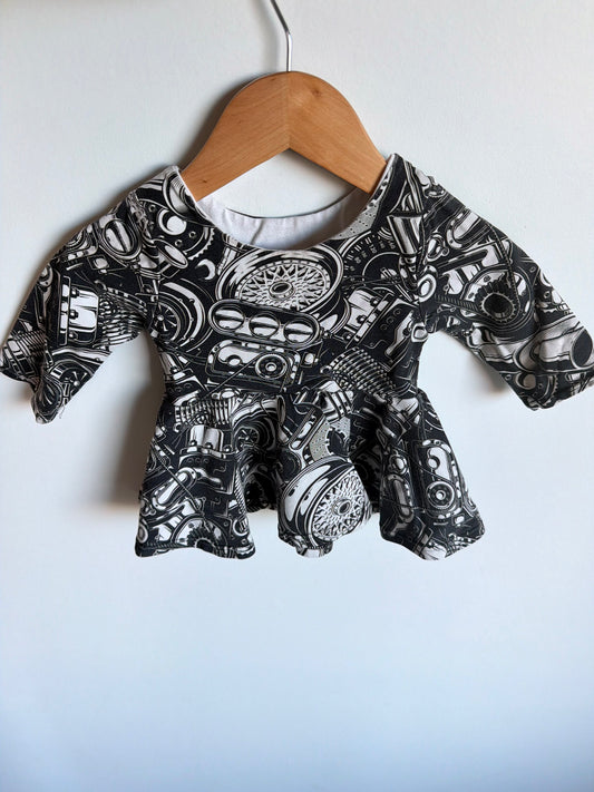 Organic Mechanical Flowy Top / 18m?