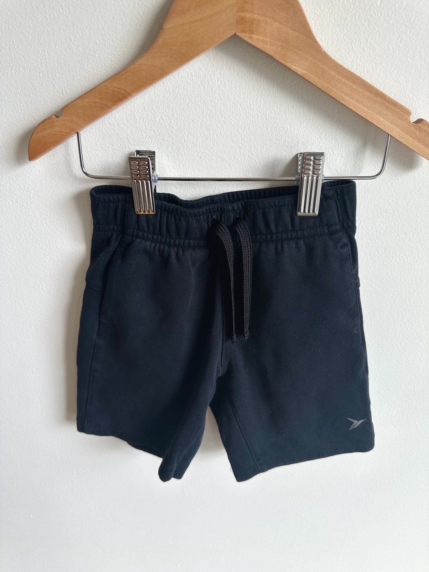 Active Black Shorts / 3T