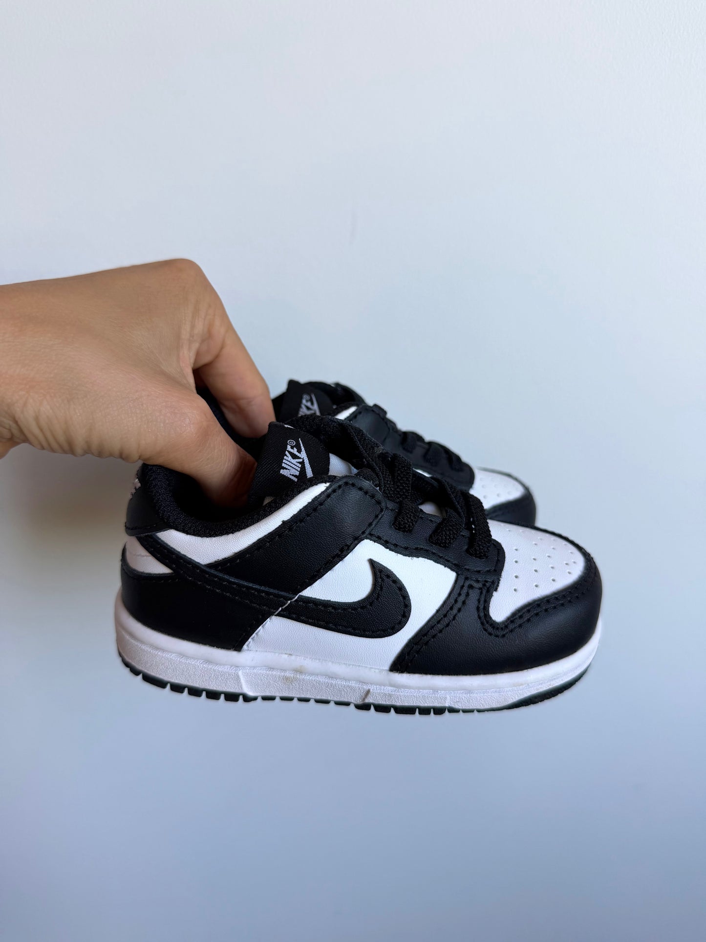 Nike Sneakers / Size 7 Toddler