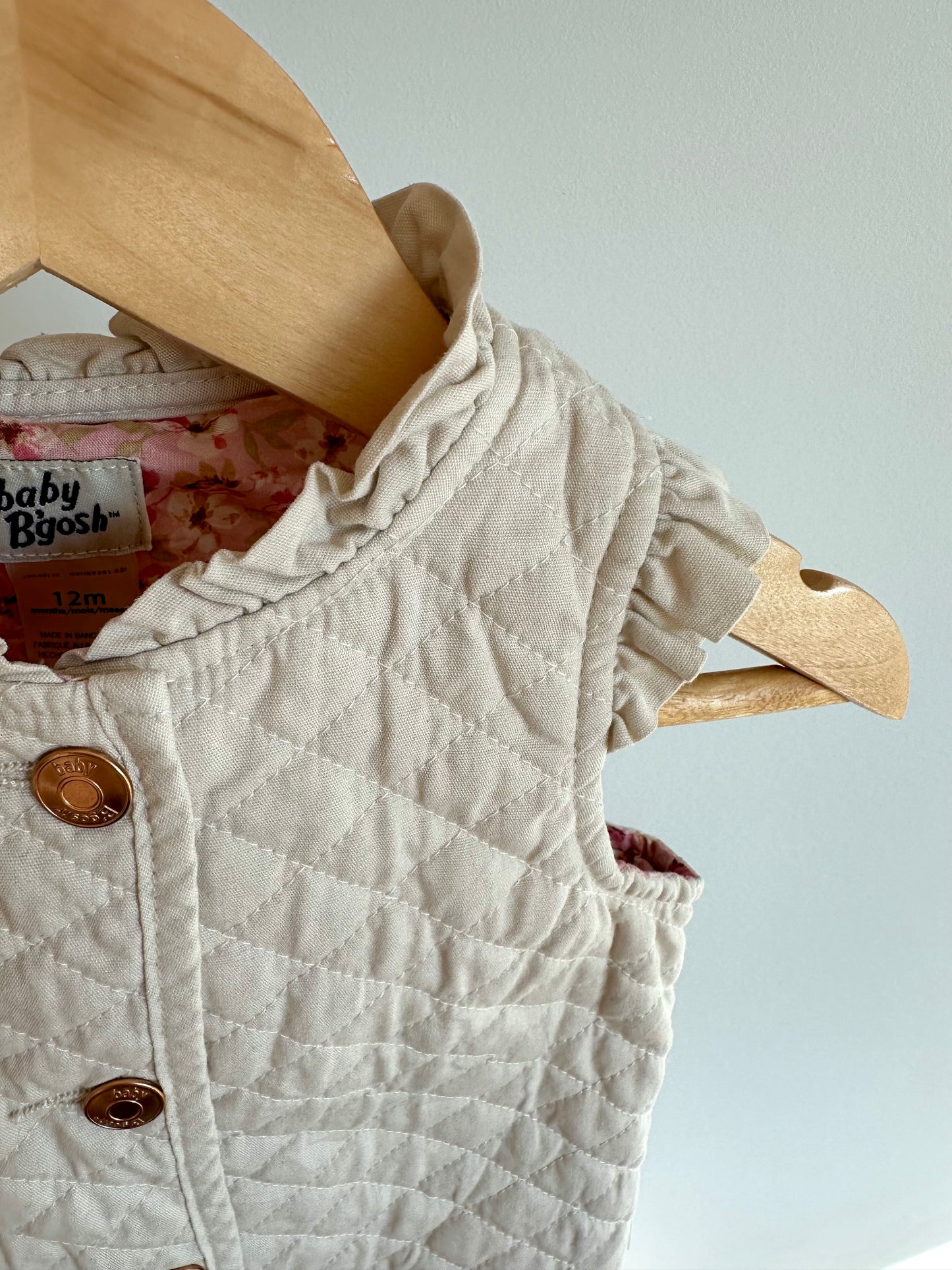 OshKosh Cream Quilted Vest / 12m