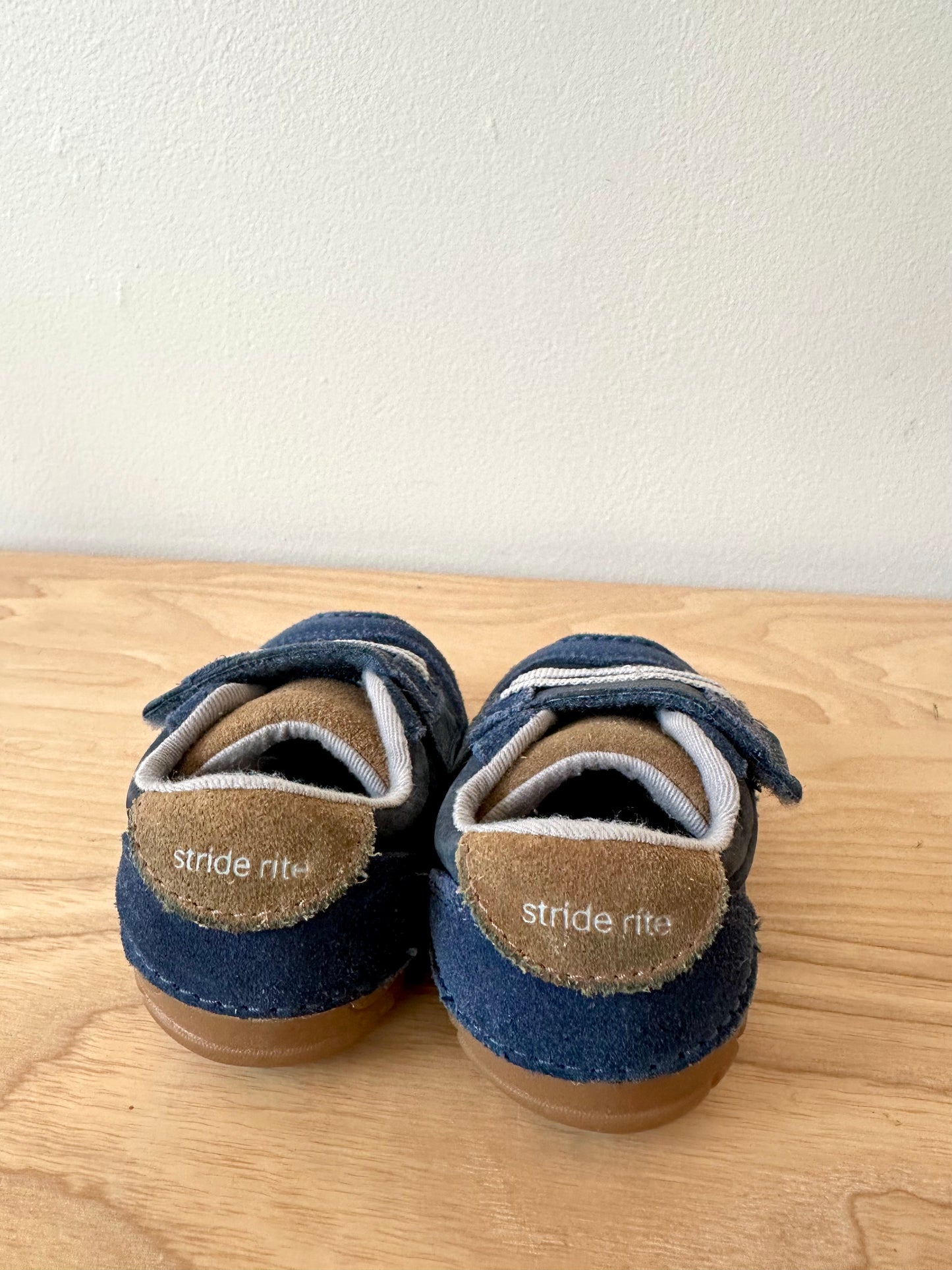 Navy Velcro Stride Rite Shoes / Size 3M Toddler Footwear