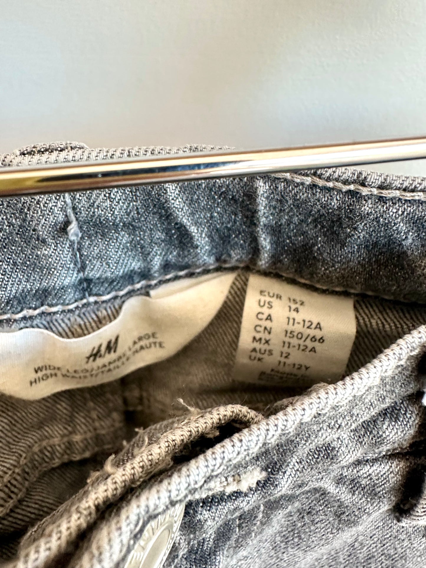 H&M Wide Leg Grey Wash Jeans / 11-12 years