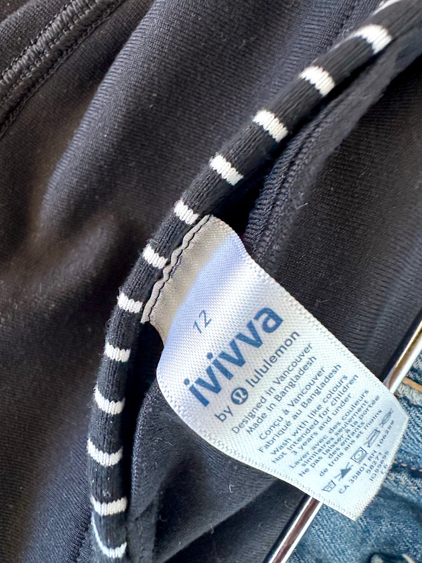 Ivivva by Lululemon Black Leggings / 12 years