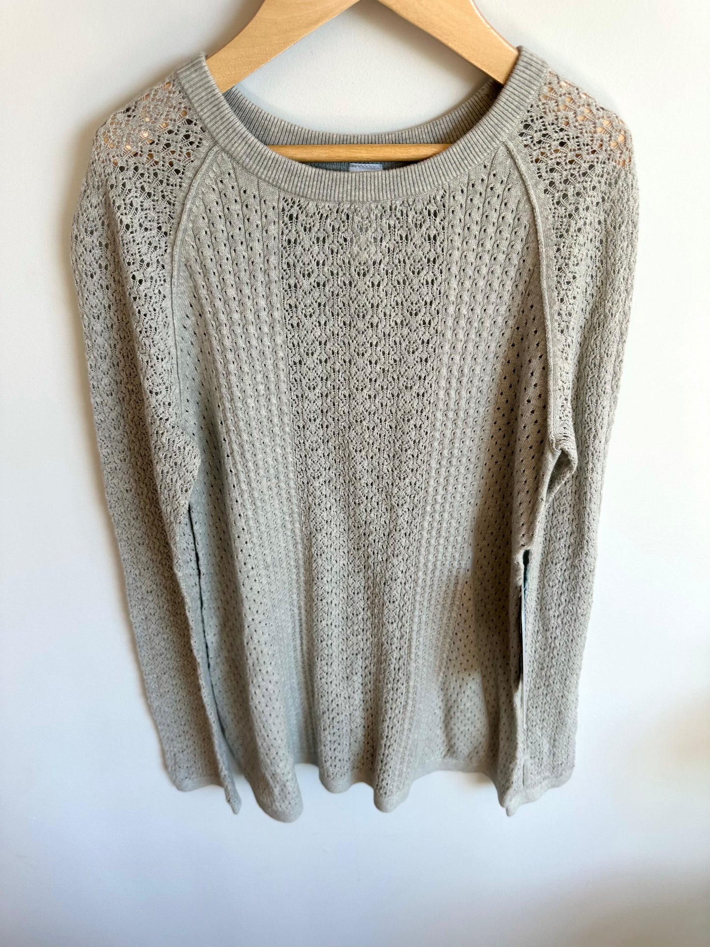 Ivivva by Lululemon Grey Long Sleeve (With Tags) / 12 years