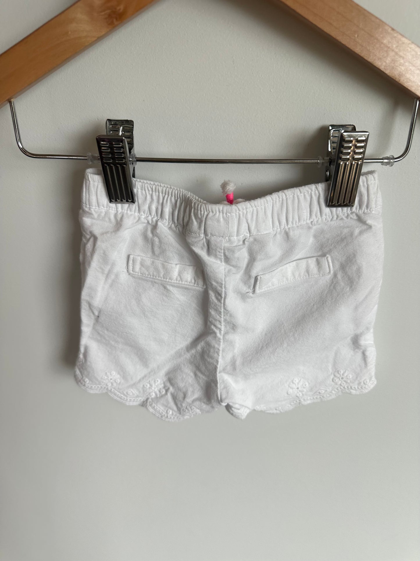 White Eyelet Shorts / 0-3m