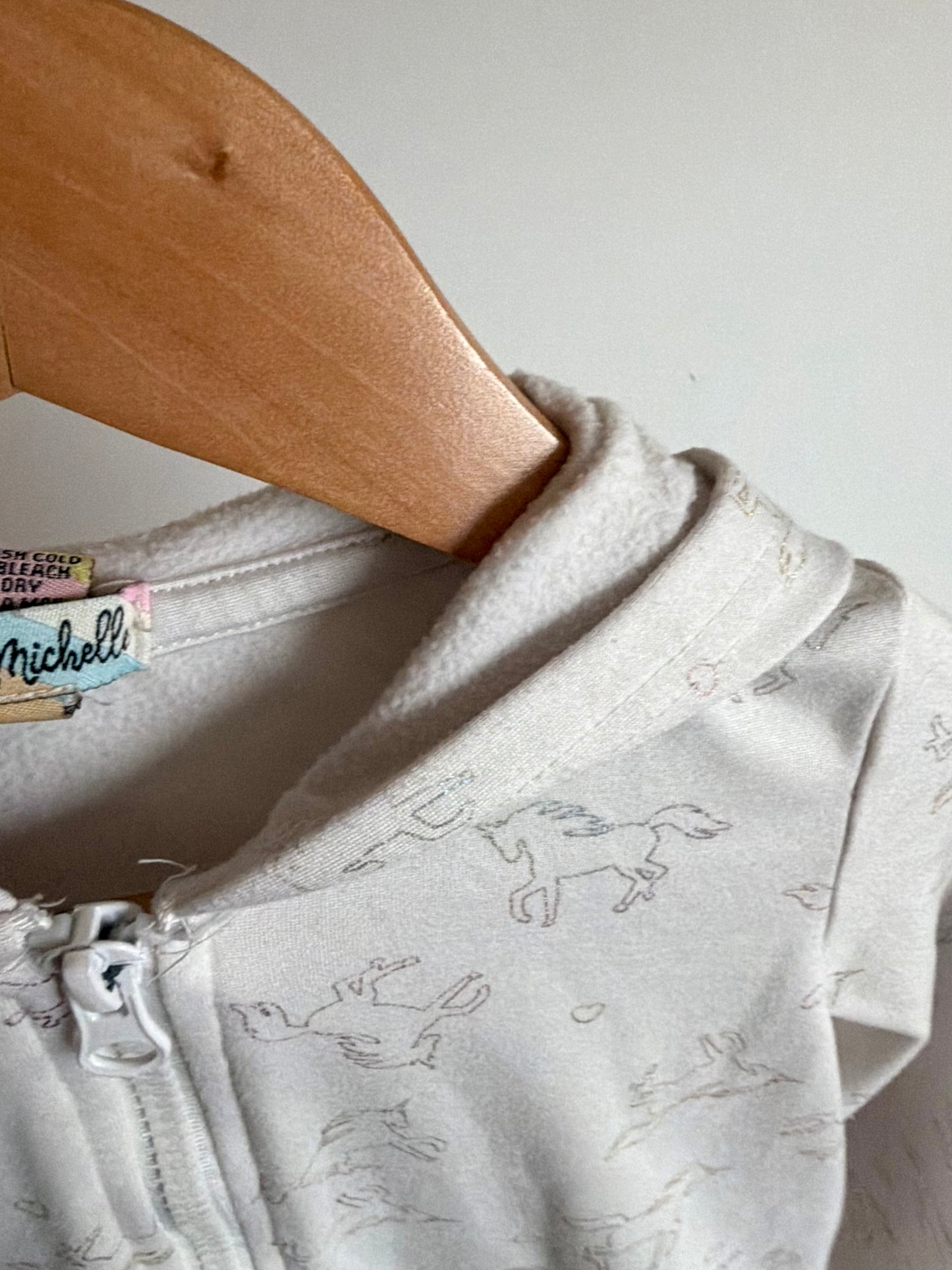 Unicorn White Hoodie (PLAY) / 5 years