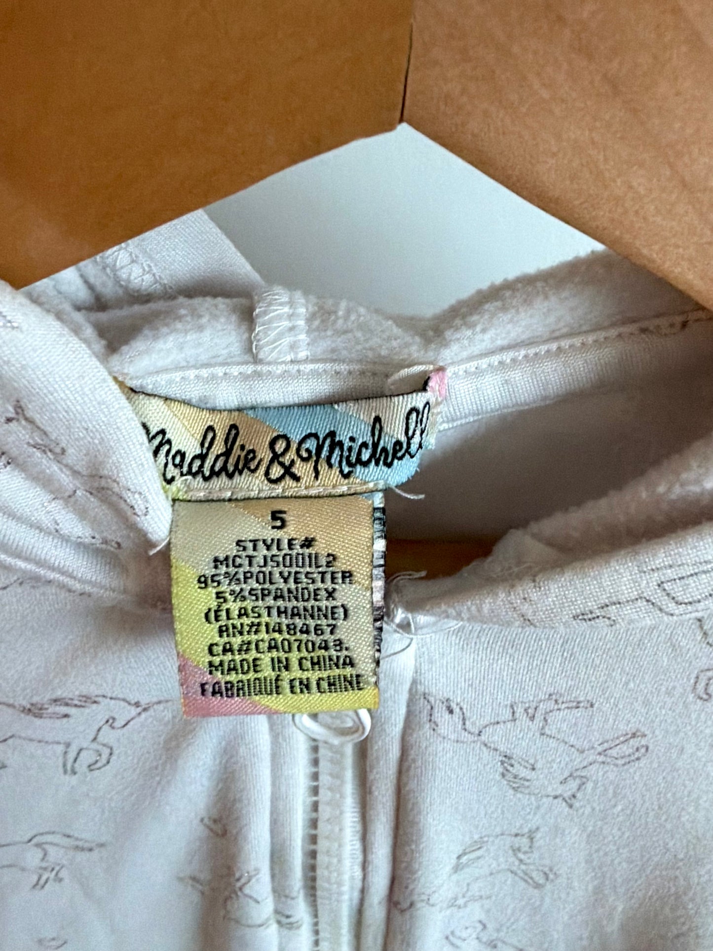 Unicorn White Hoodie (PLAY) / 5 years