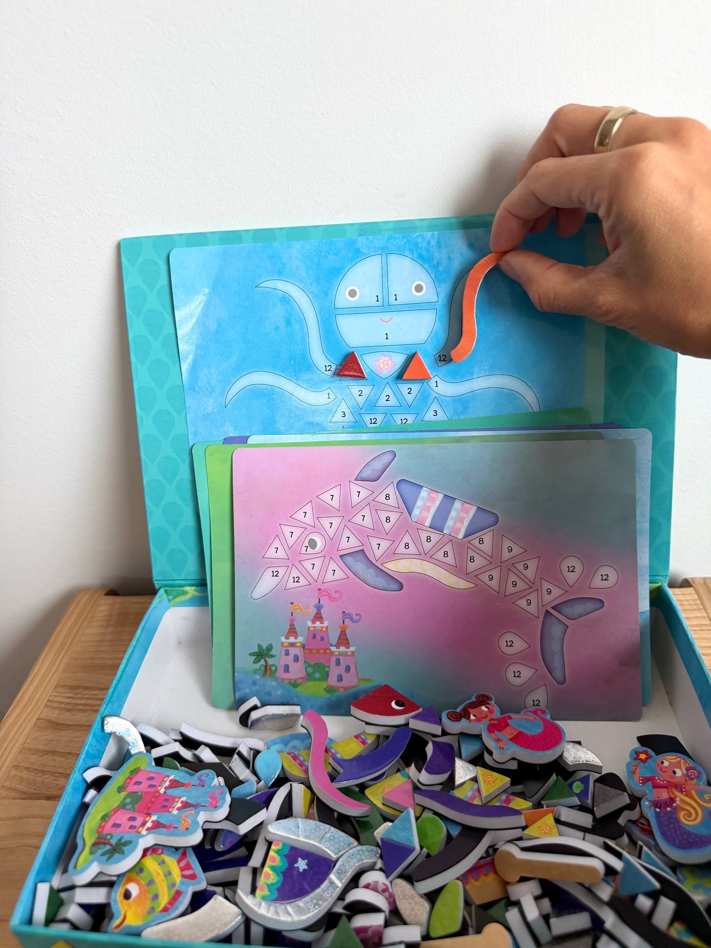 Mermaid Island Sparkle Mosaics Magnetic Play Set