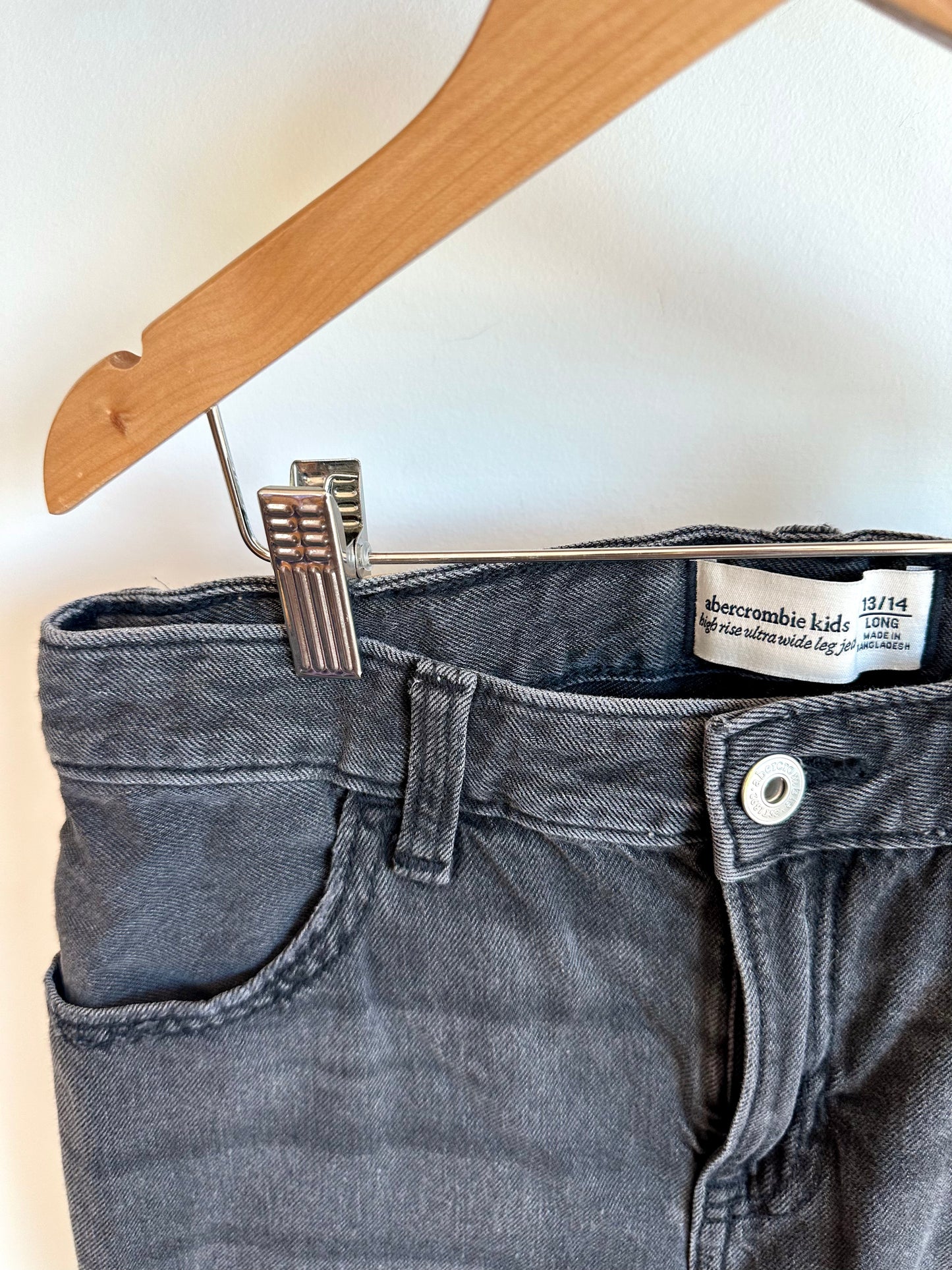 Abercrombie High Rise Wide Jeans / 13-14 years