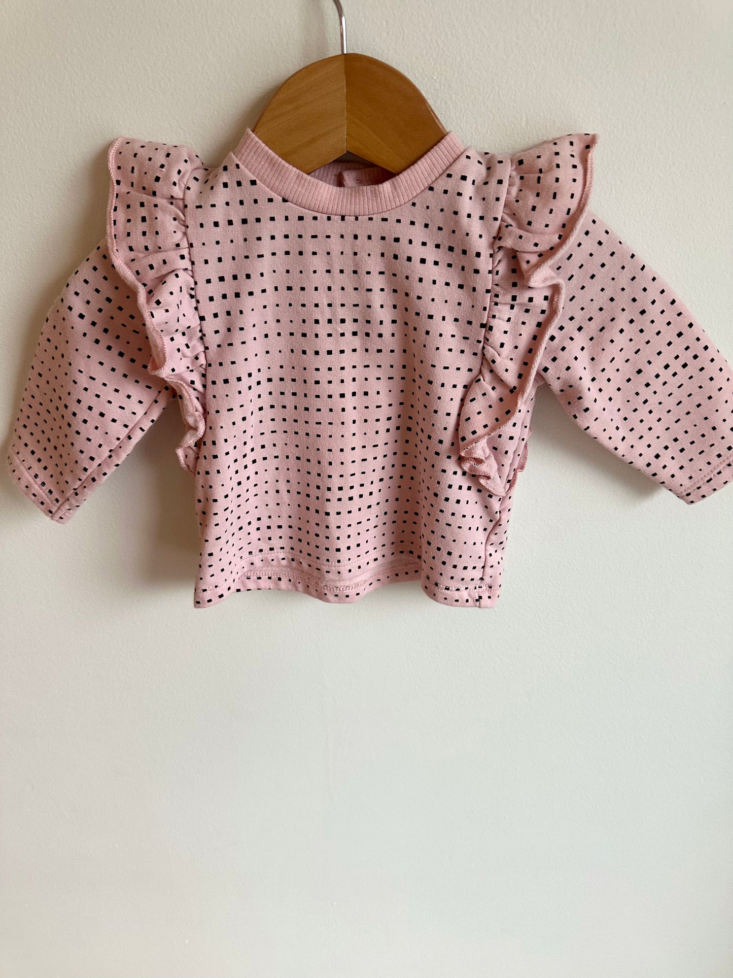 Pink Dotted Ruffle Sleeve Shirt / 6m