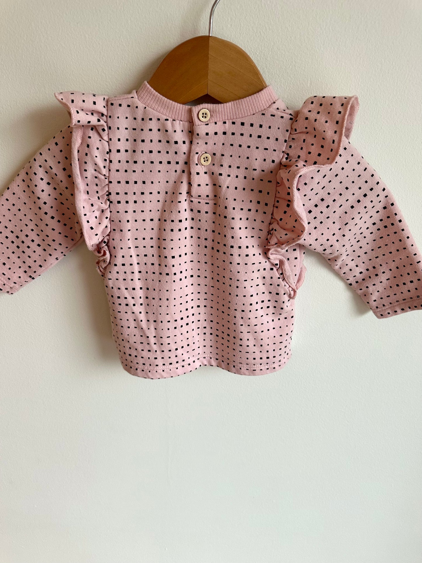 Pink Dotted Ruffle Sleeve Shirt / 6m