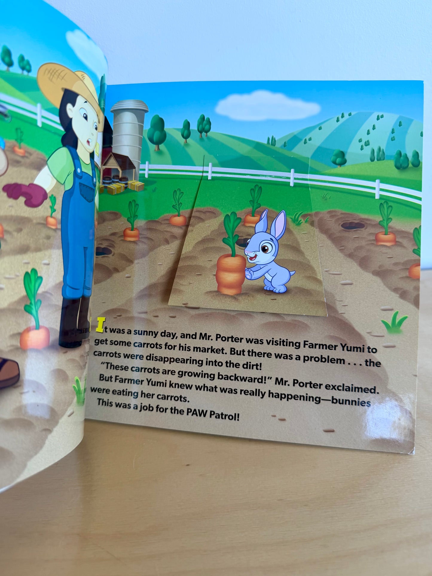 The Pups Save the Bunnies Book / 2-5 years