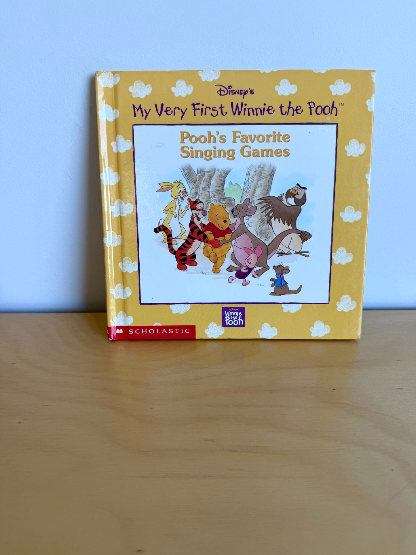 Pooh's Favorite Singing Games Book / 3-5 years