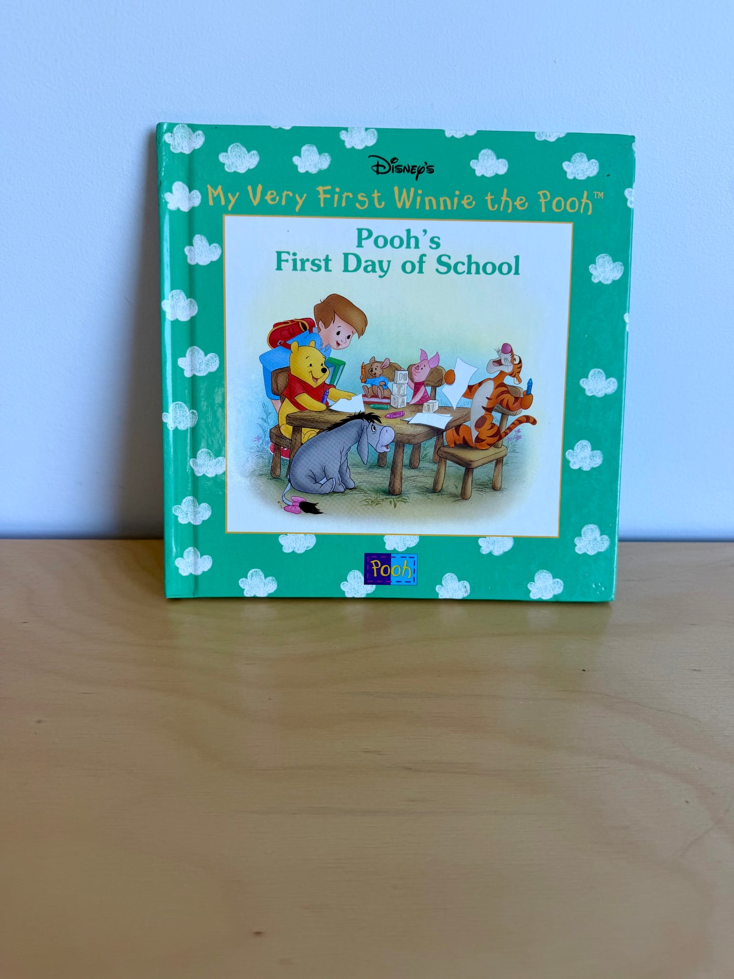 Pooh's First Day of School Book / 3-5 years