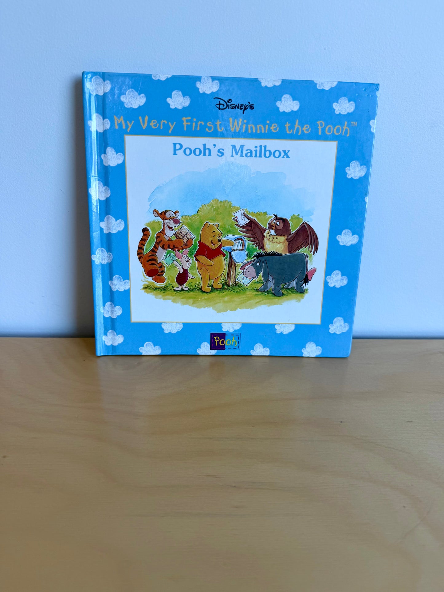 Pooh's Mailbox Book / 3-5 years (No Shipping)