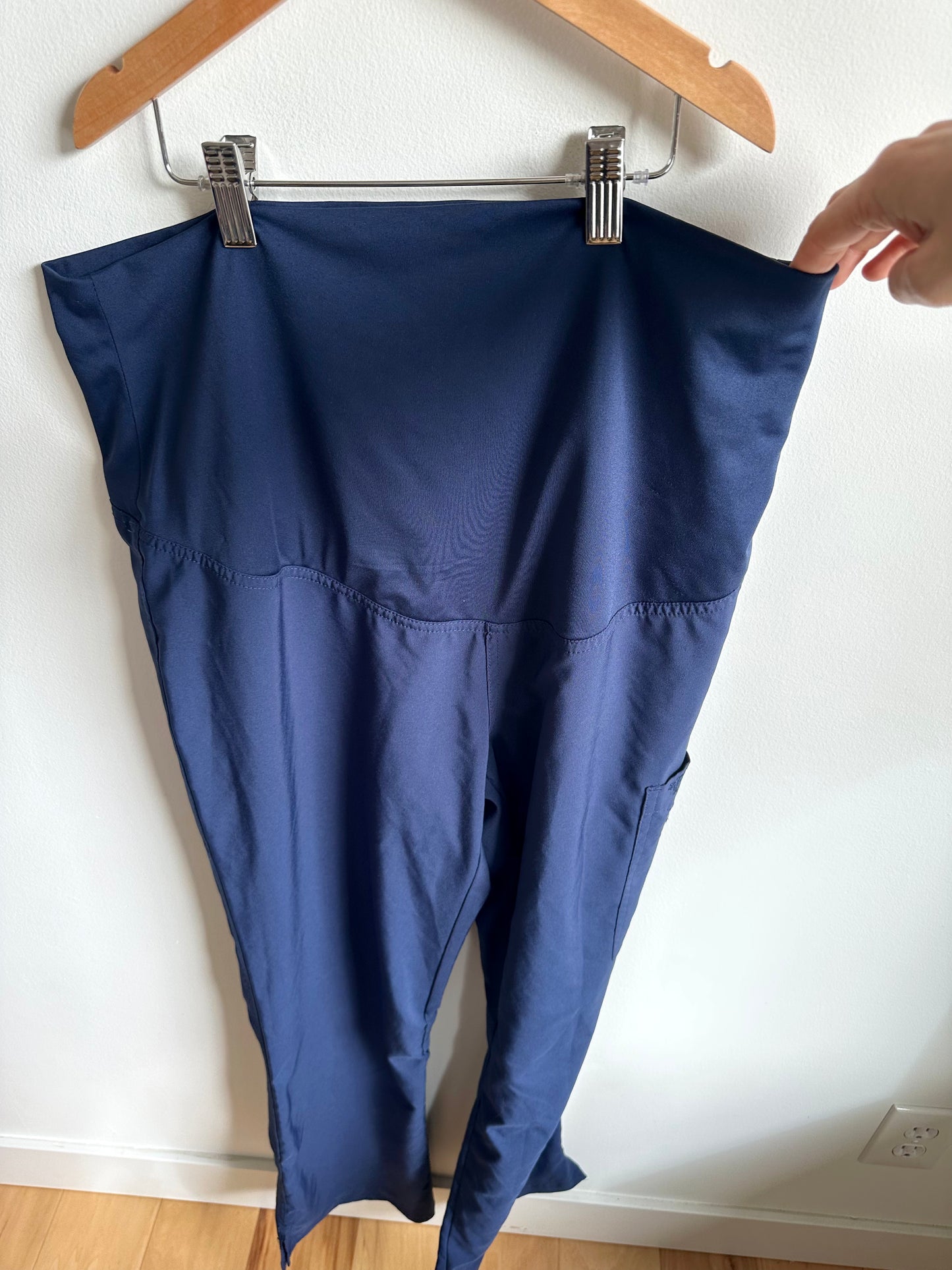 Med Couture Maternity Pants / S