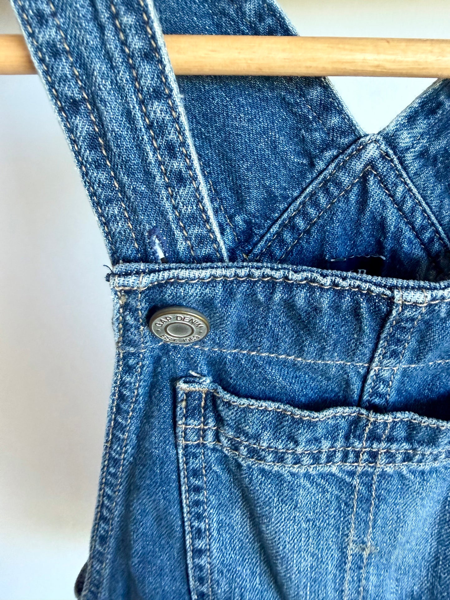 Gap Blue Denim Overall Shorts / 4T