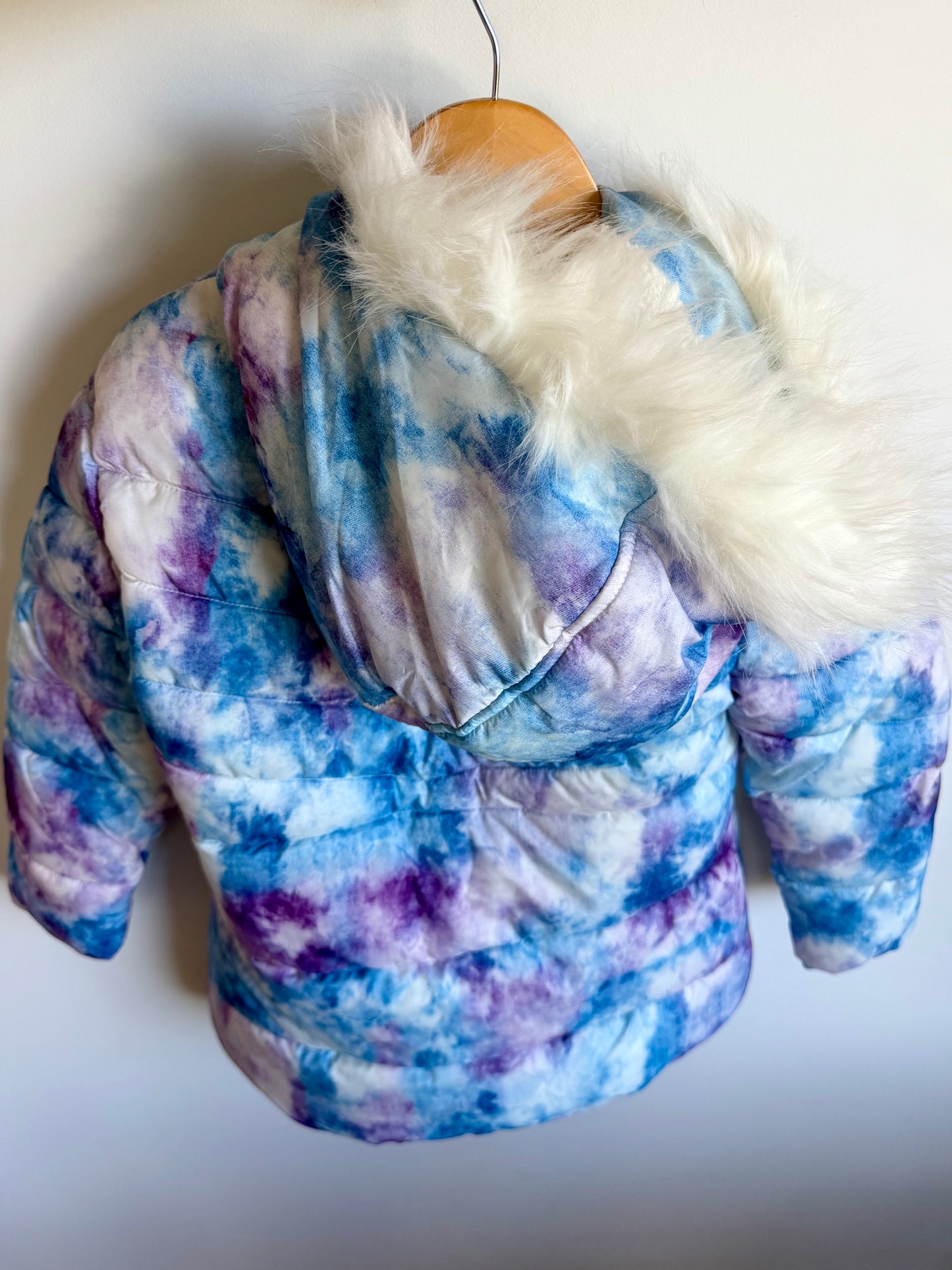 Puffy Tie Dye Hood Jacket (With tags)  / 6 years (No Shipping)