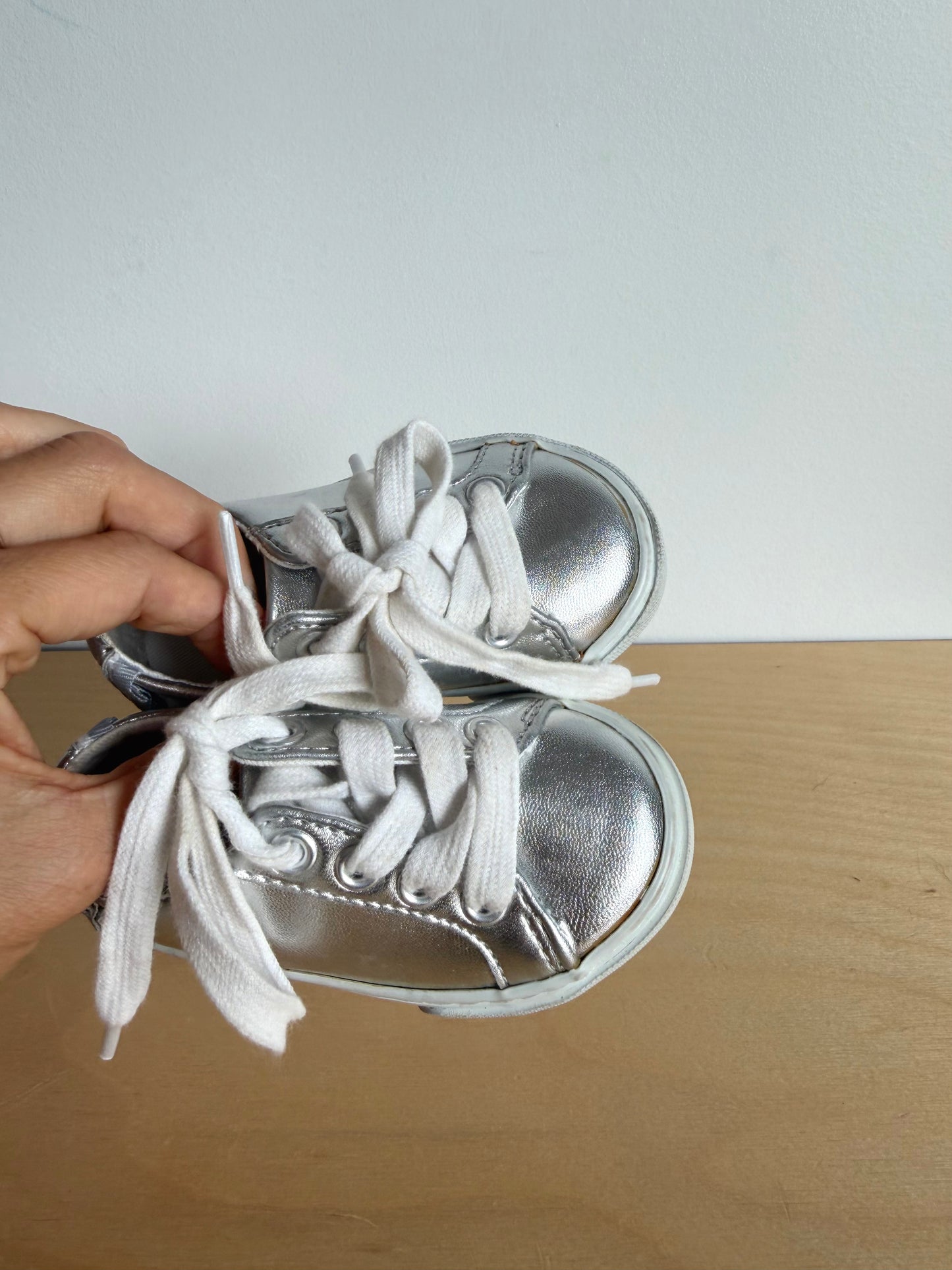 Silver Laces Shoes / Size 4 Toddler
