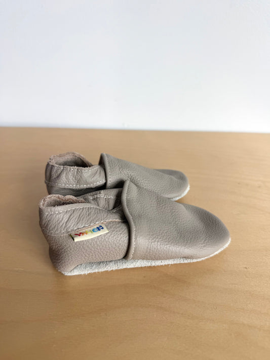 Yalion Taupe Soft Sole Shoes / 12-18m