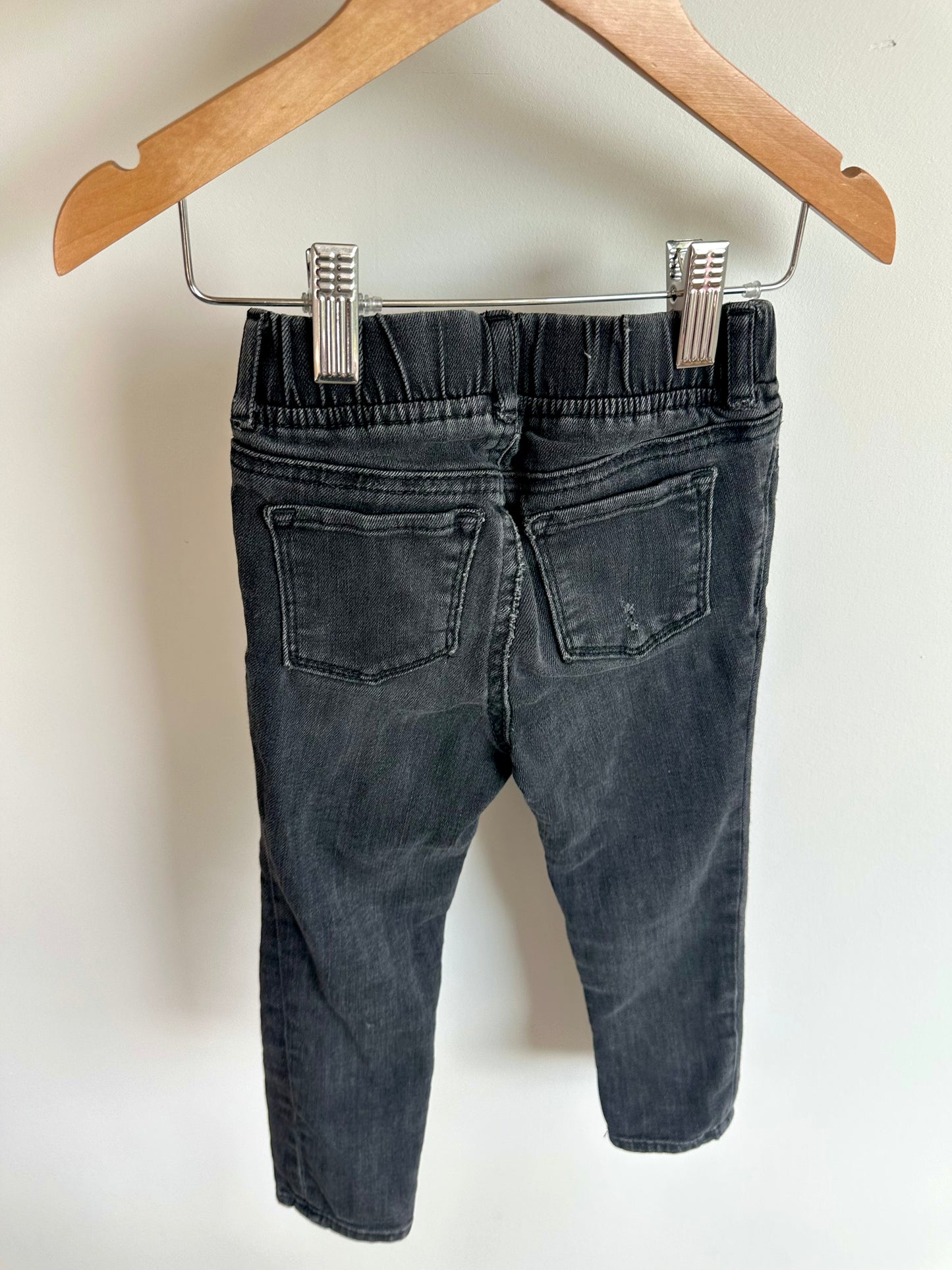 Gap Distressed Black Jeans with Elastic Waist / 4T