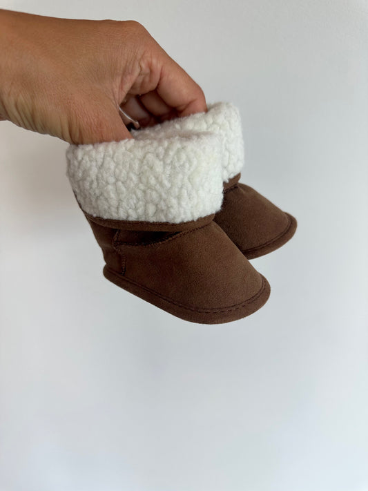 Brown + White Sherpa Boots / Size 1 (0-3m)