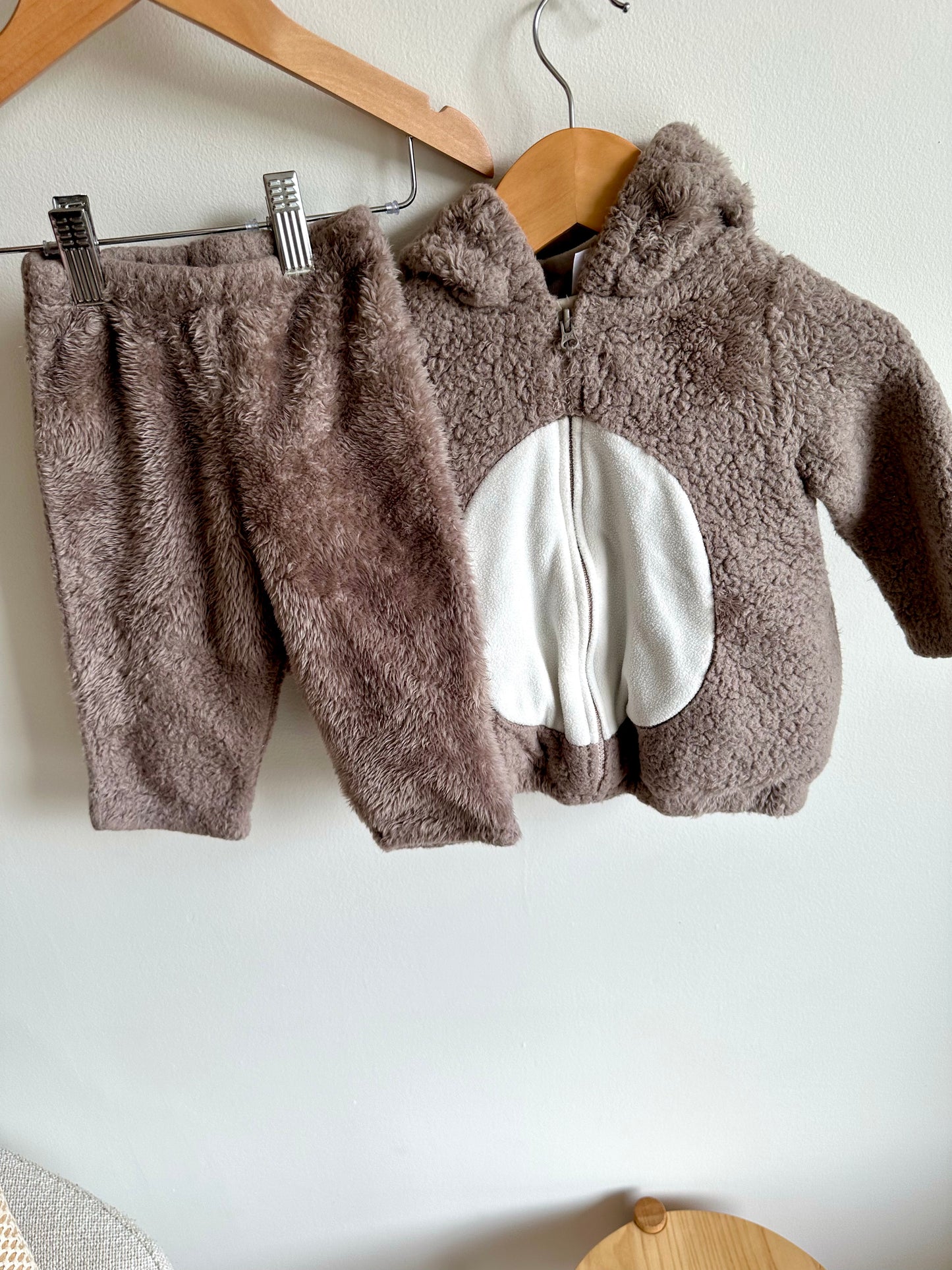 Fuzzy Sloth Costume / 6-9m