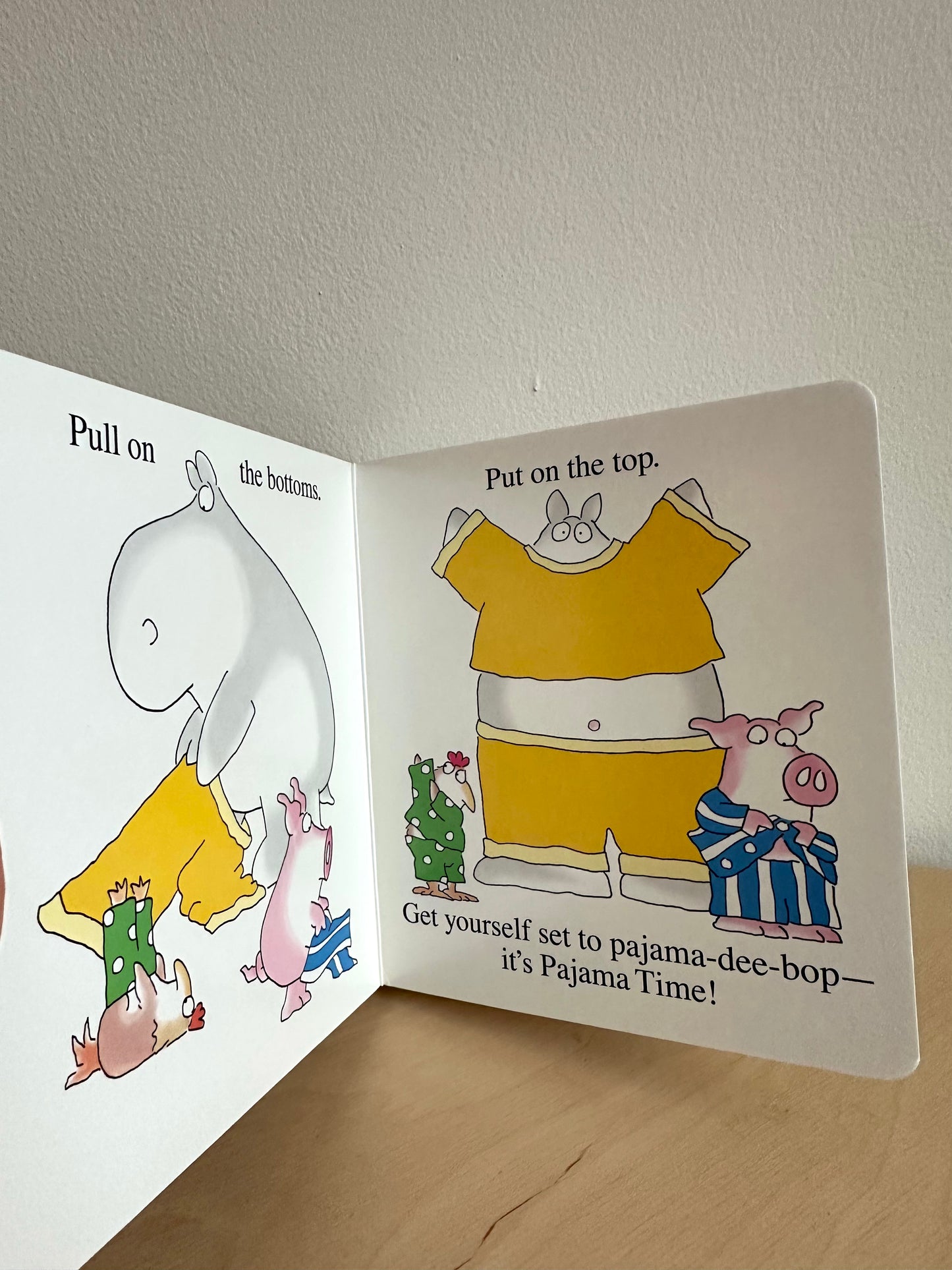 Pajama Time Board Book / 0-3 years