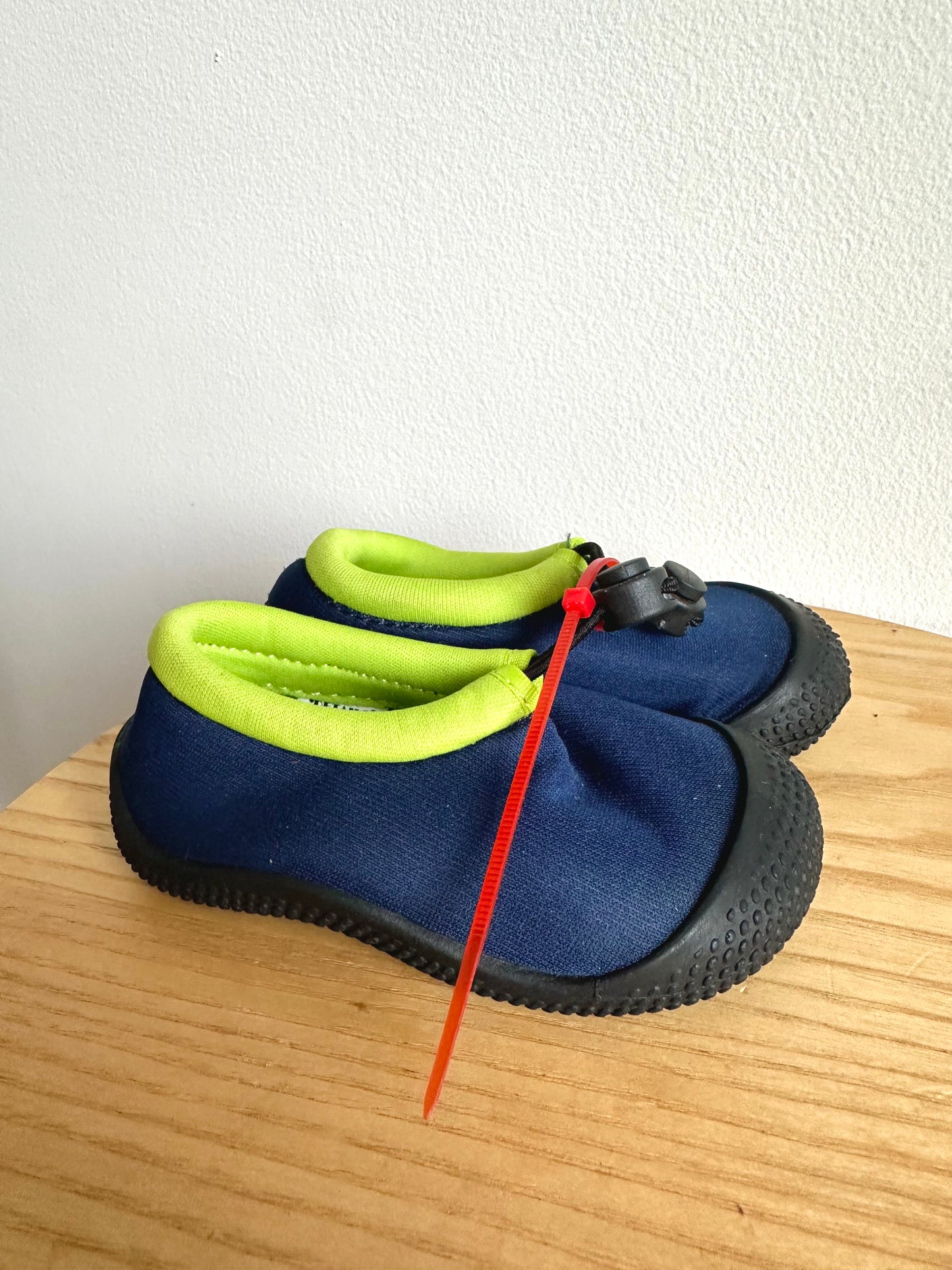 Water Shoes Blue + Green / Size 3 Infant