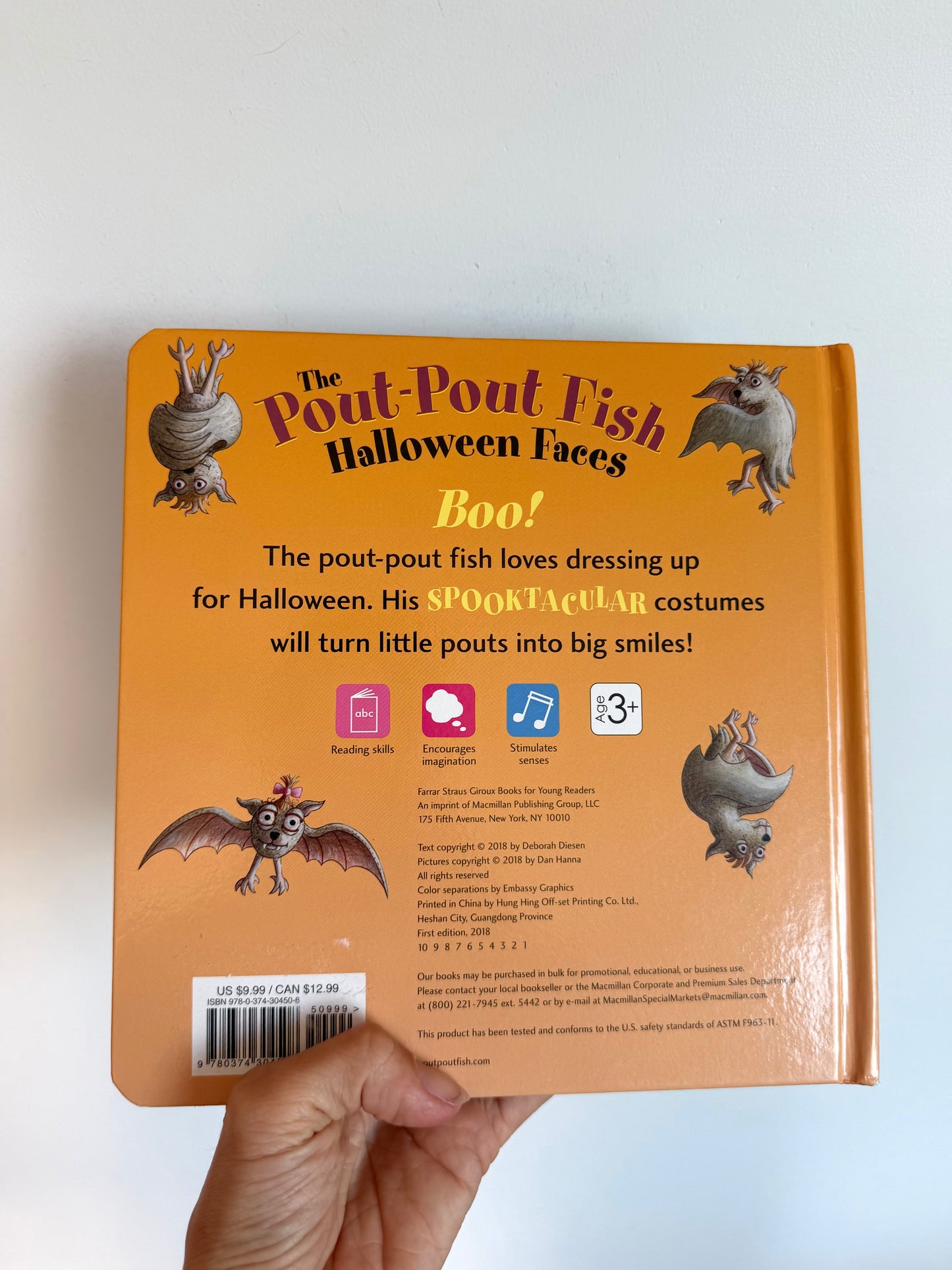 Halloween Pout-Pout Fish Board Book / 2-3 years