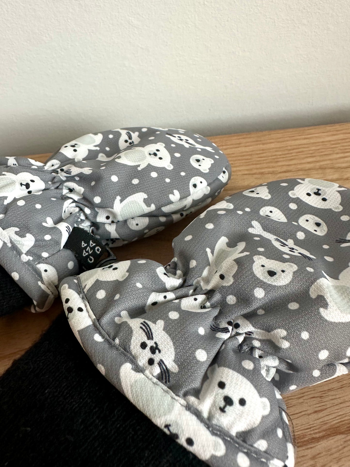 Komi Grey Animal Mittens / 6-12m