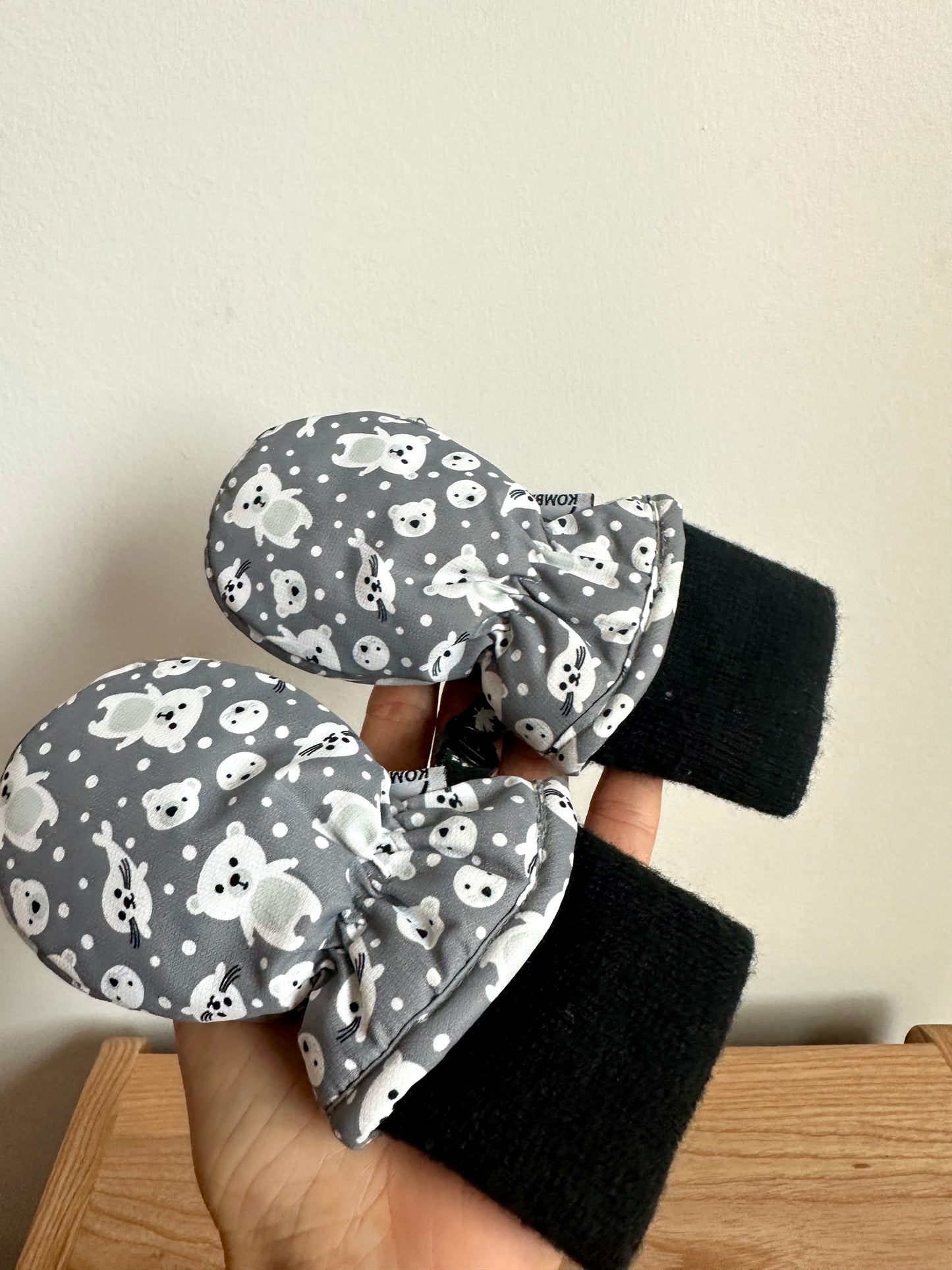 Komi Grey Animal Mittens / 6-12m