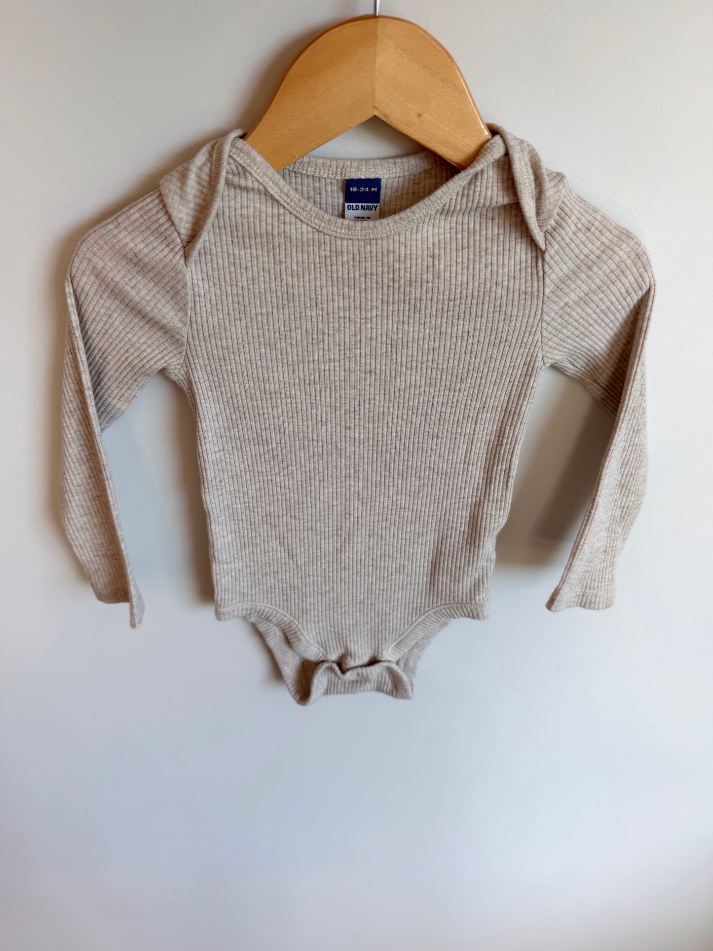 Tan Ribbed Long Sleeve Bodysuit / 18-24m