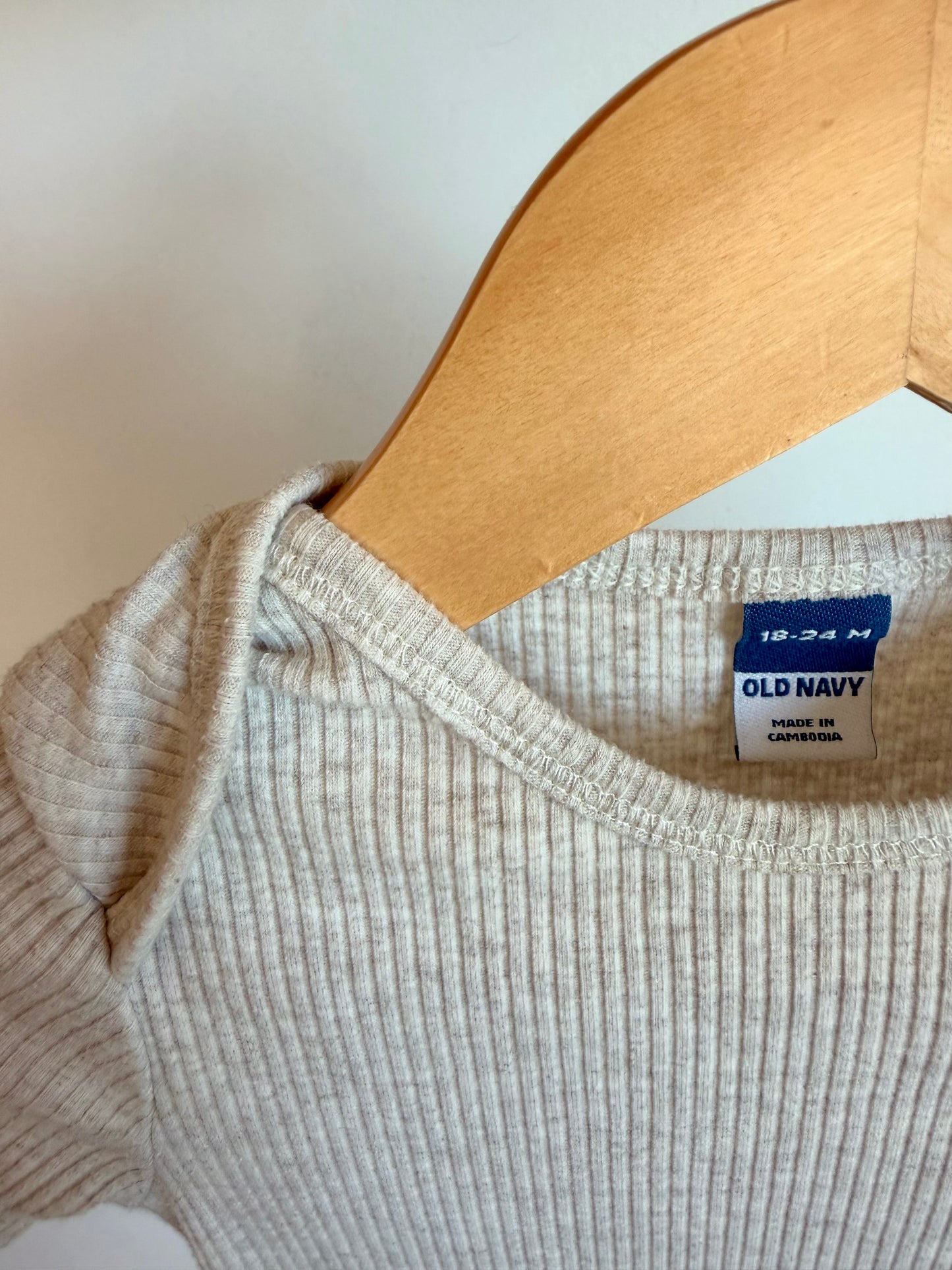 Tan Ribbed Long Sleeve Bodysuit / 18-24m