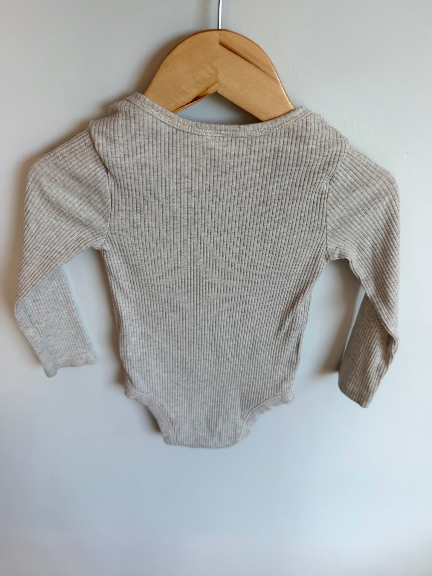 Tan Ribbed Long Sleeve Bodysuit / 18-24m